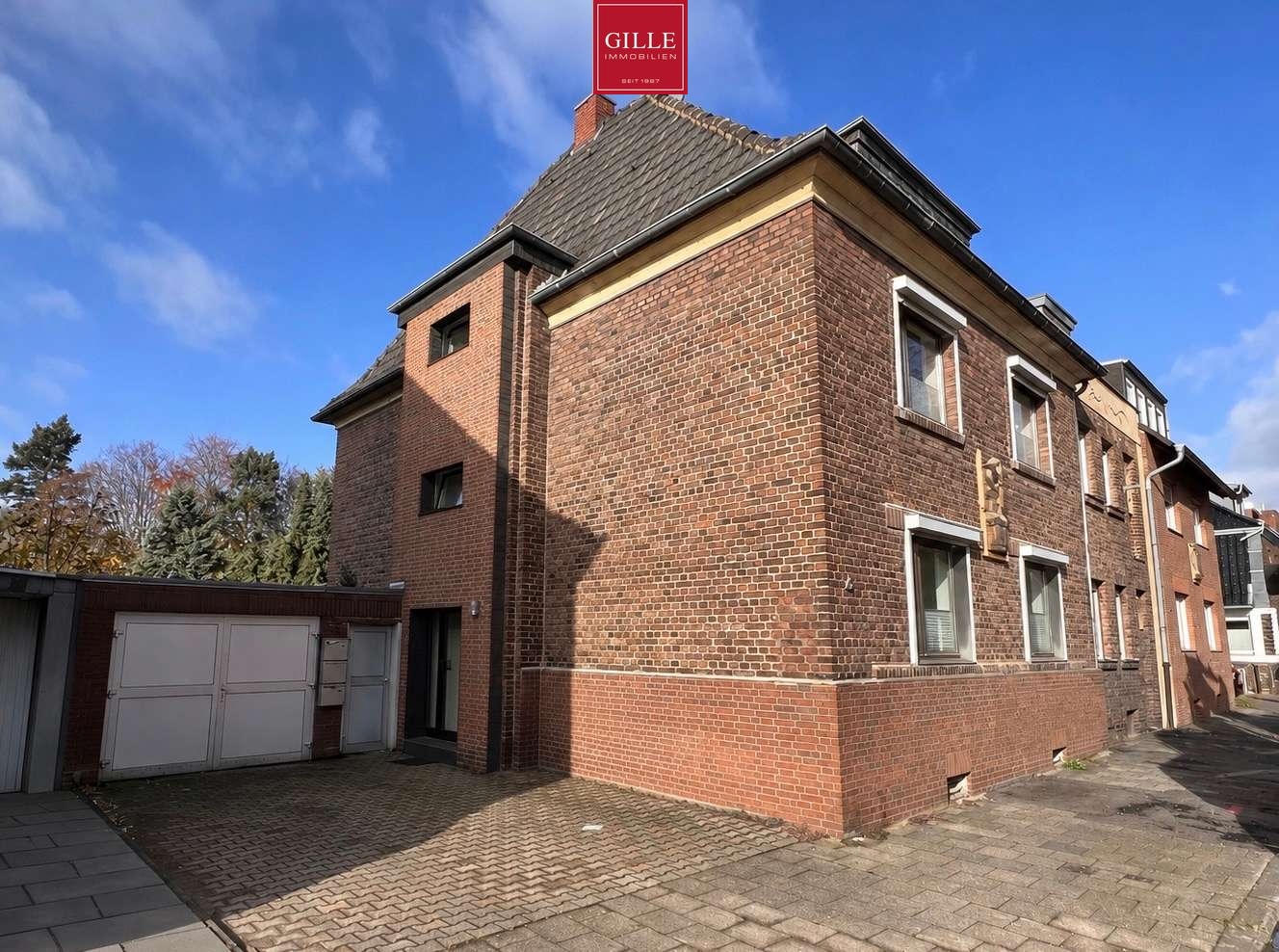 Ansicht 2 von: Neuss-Dreikönigenviertel: - flexibles Wohnkonzept - 1-, 2 oder 3- Familienhaus mit großem Potential
