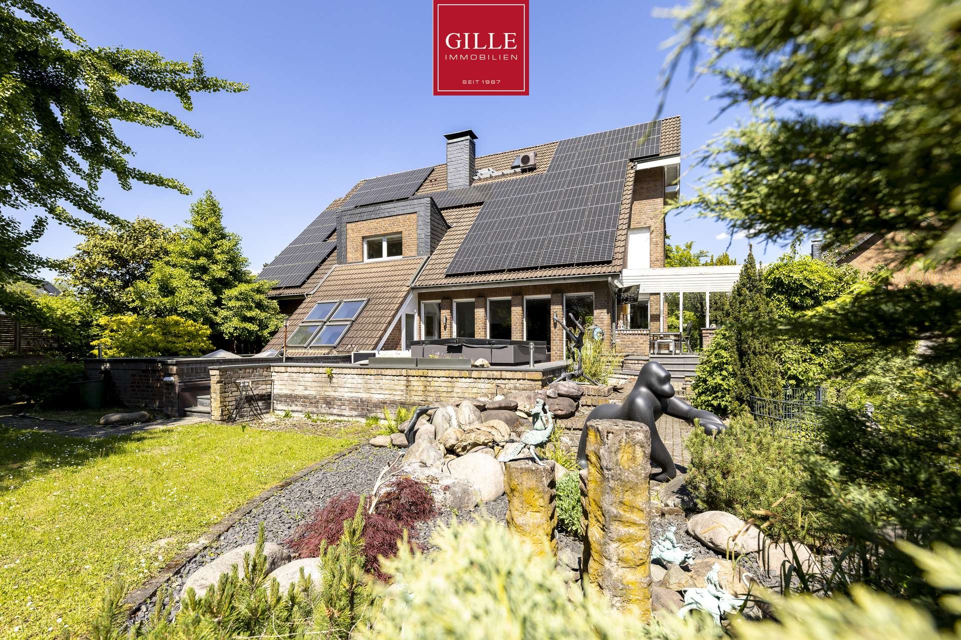 Großzügiges Villenanwesen nahe der internationalen Schule ISR: Einlieger, Büro, Sauna-Wellness