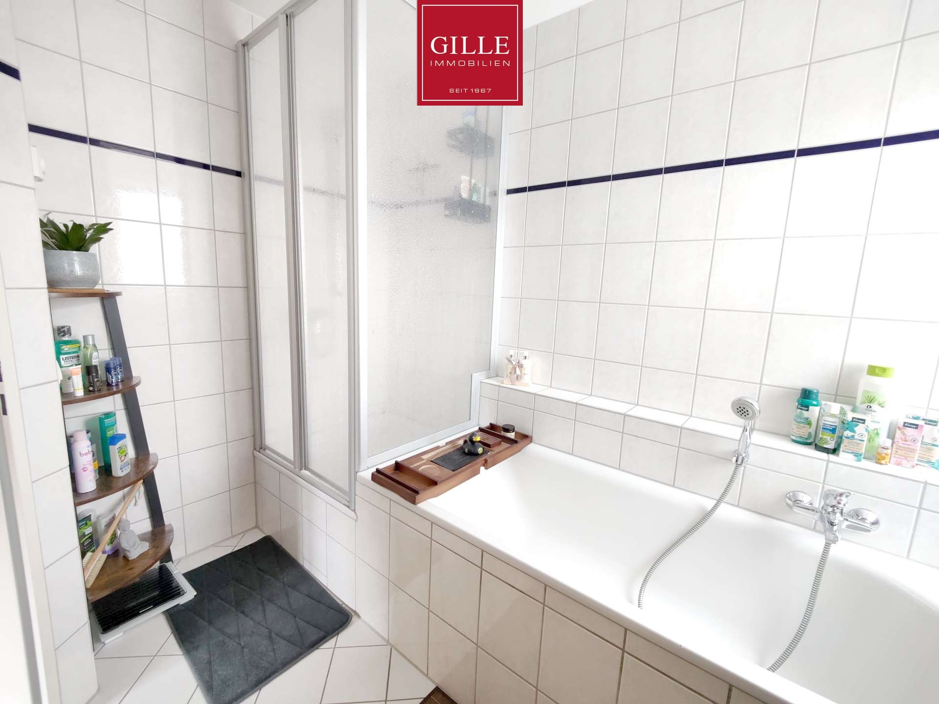 Ansicht 16 von: Kaarst-Holzbüttgen: Helle u. großzügige 3-Zim.Whg mit Balkon, Tageslichtbad, Gäste-WC u. Carport