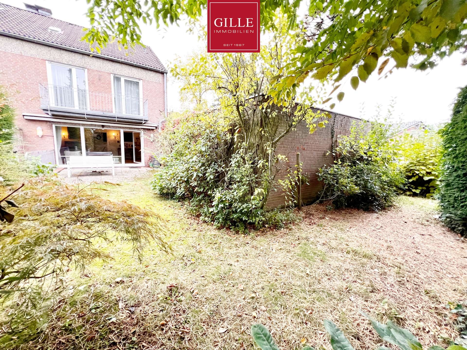 Neuss-Dreikönigenviertel: charmantes Reiheneckhaus auf großzügigem Grundstück, Garten und Garage
