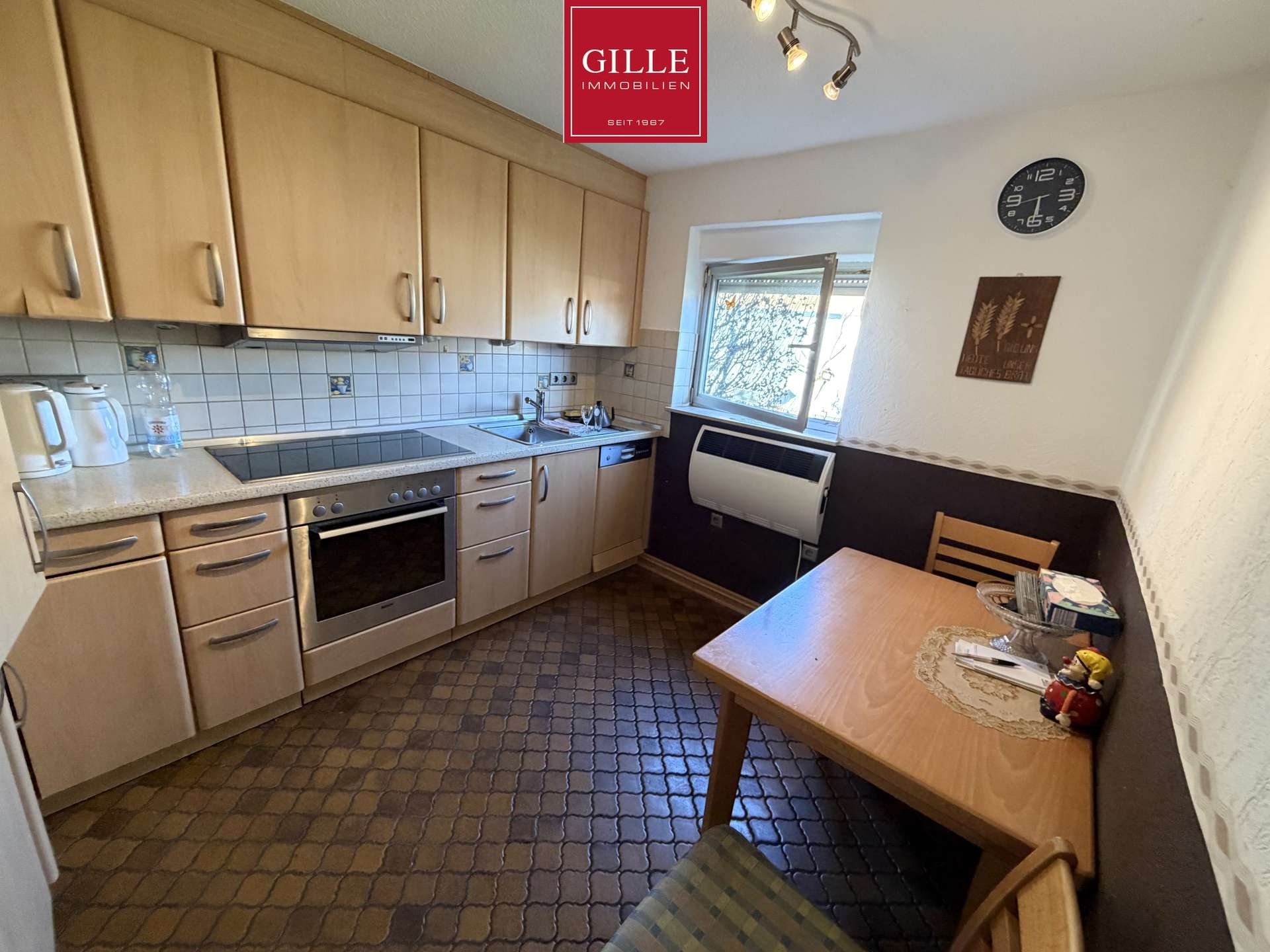 Ansicht 10 von: Grevenbroich -Gustorf: Großes 1- bis 2-Familienhaus mit 8 Zimmern, 2 Bädern, Garten u. Garage / frei