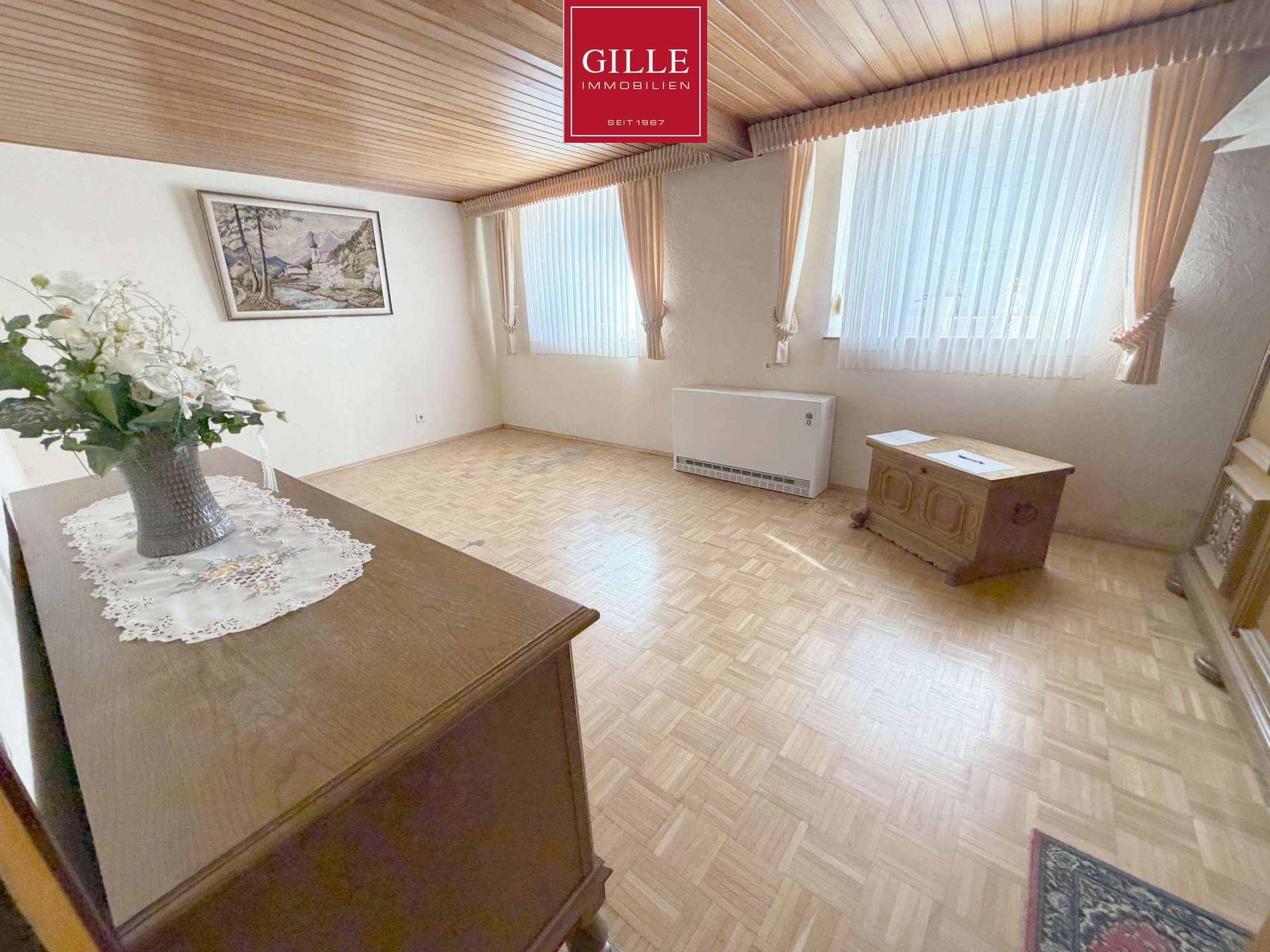 Ansicht 15 von: Grevenbroich -Gustorf: Großes 1- bis 2-Familienhaus mit 8 Zimmern, 2 Bädern, Garten u. Garage / frei