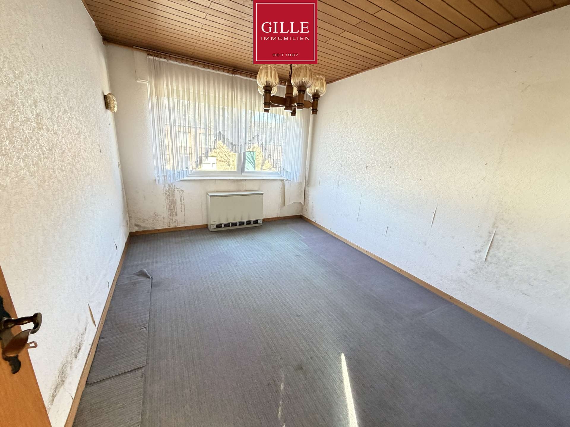 Ansicht 18 von: Grevenbroich -Gustorf: Großes 1- bis 2-Familienhaus mit 8 Zimmern, 2 Bädern, Garten u. Garage / frei