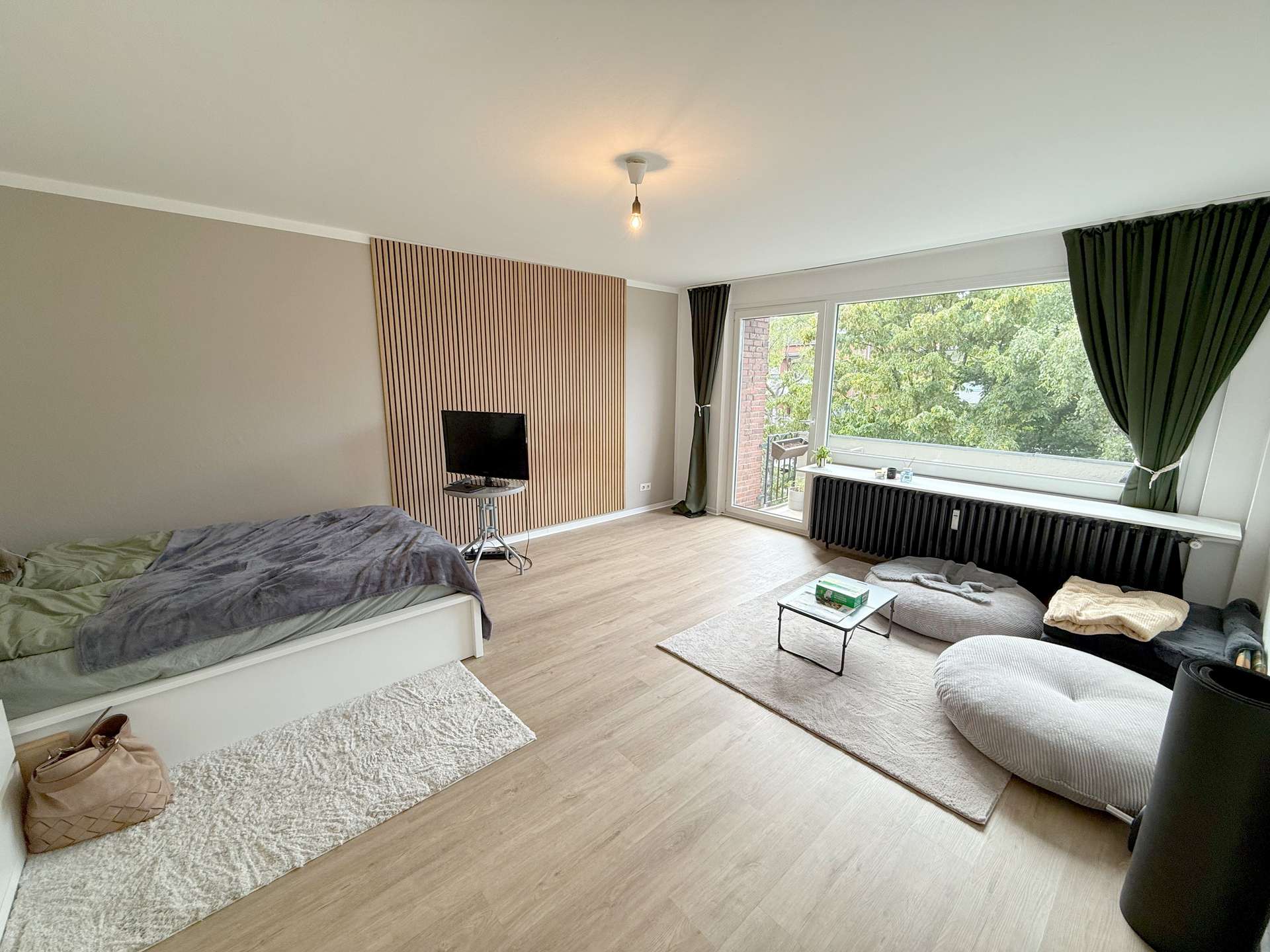 Vermietet! Modernisiertes Apartment mit Pantry-Küche, modernem Duschbad und Balkon im Neusser Lukasviertel