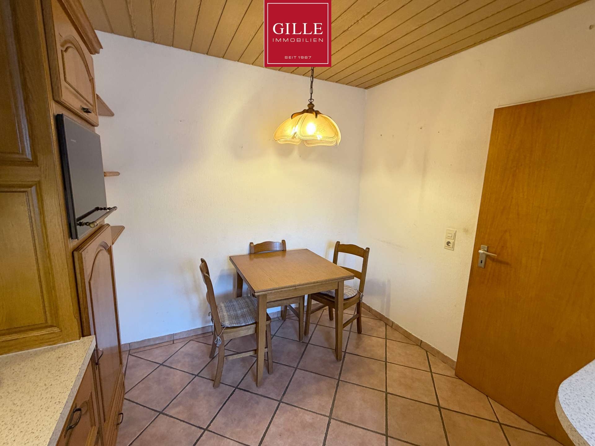 Ansicht 7 von: Gepflegtes Einfamilienhaus mit Wintergarten, großem Garten, Garage und kleiner Werkstatt, frei !!!