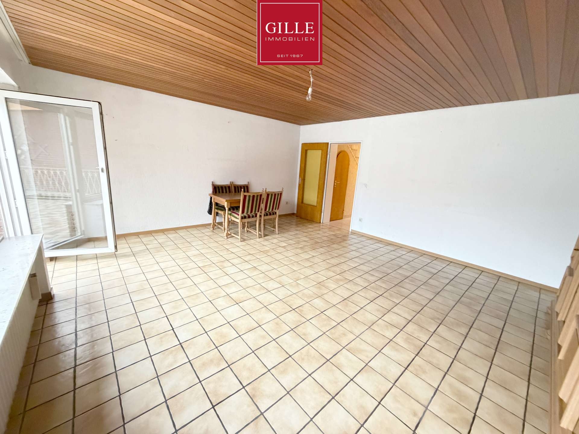 Ansicht 11 von: Gepflegtes Einfamilienhaus mit Wintergarten, großem Garten, Garage und kleiner Werkstatt, frei !!!