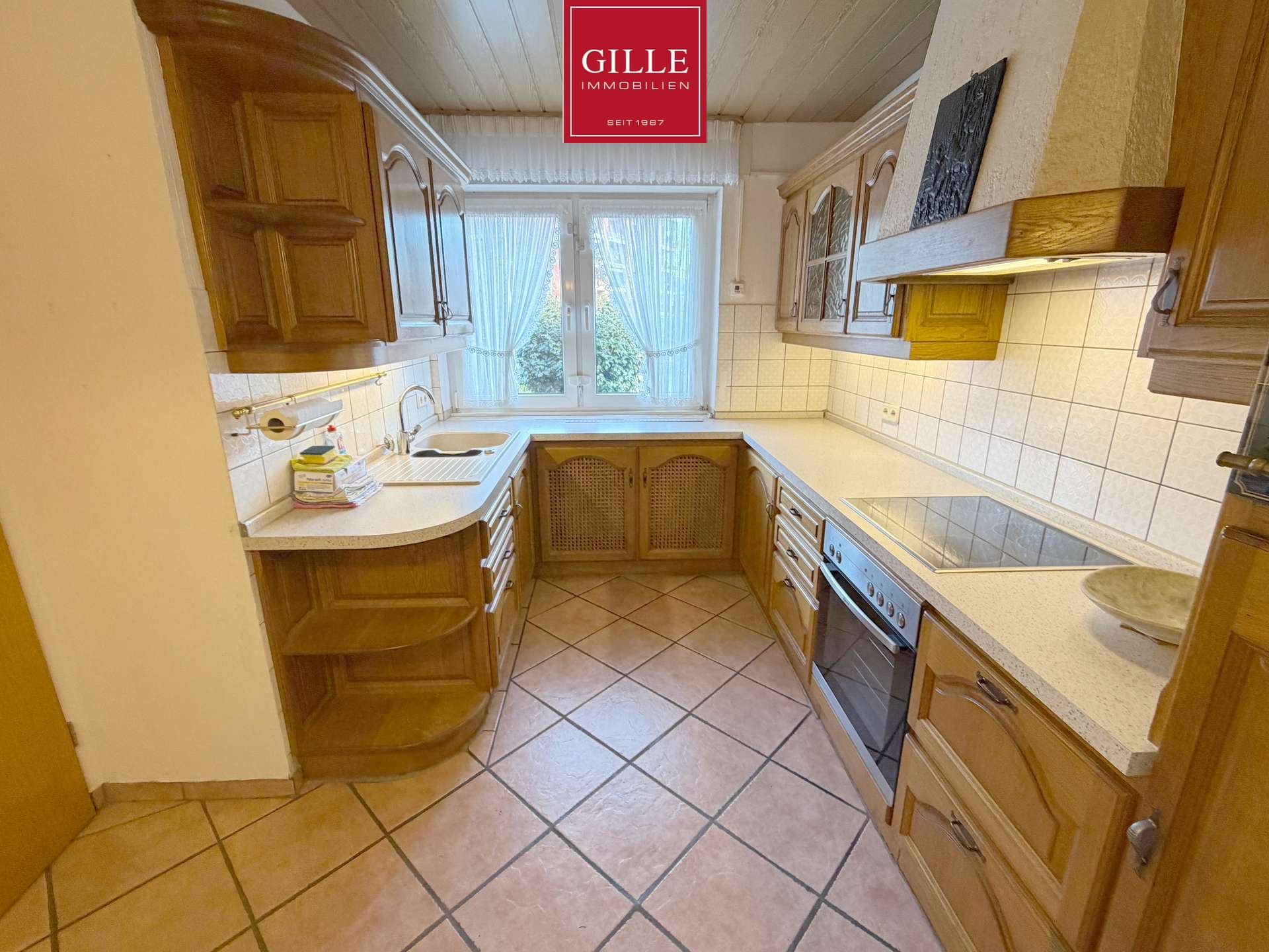 Ansicht 6 von: Gepflegtes Einfamilienhaus mit Wintergarten, großem Garten, Garage und kleiner Werkstatt, frei !!!