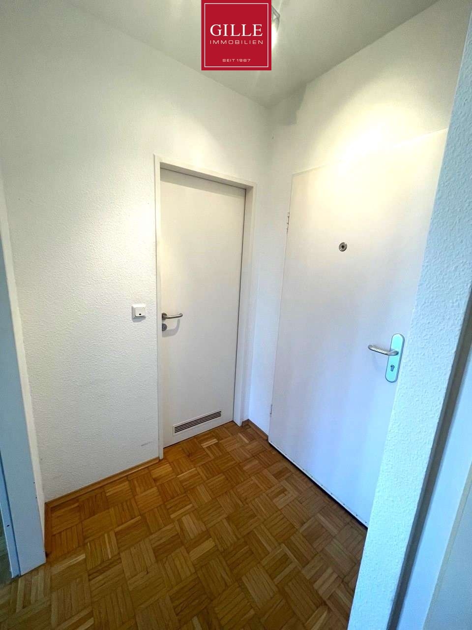 Ansicht 7 von: Neuss-Furth: Helles u. modernes Apartment mit EBK, Wannenbad u. TG-Stellplatz