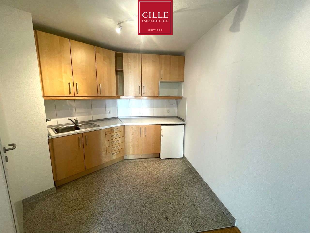 Ansicht 16 von: Neuss-Furth: Helles u. modernes Apartment mit EBK, Wannenbad u. TG-Stellplatz