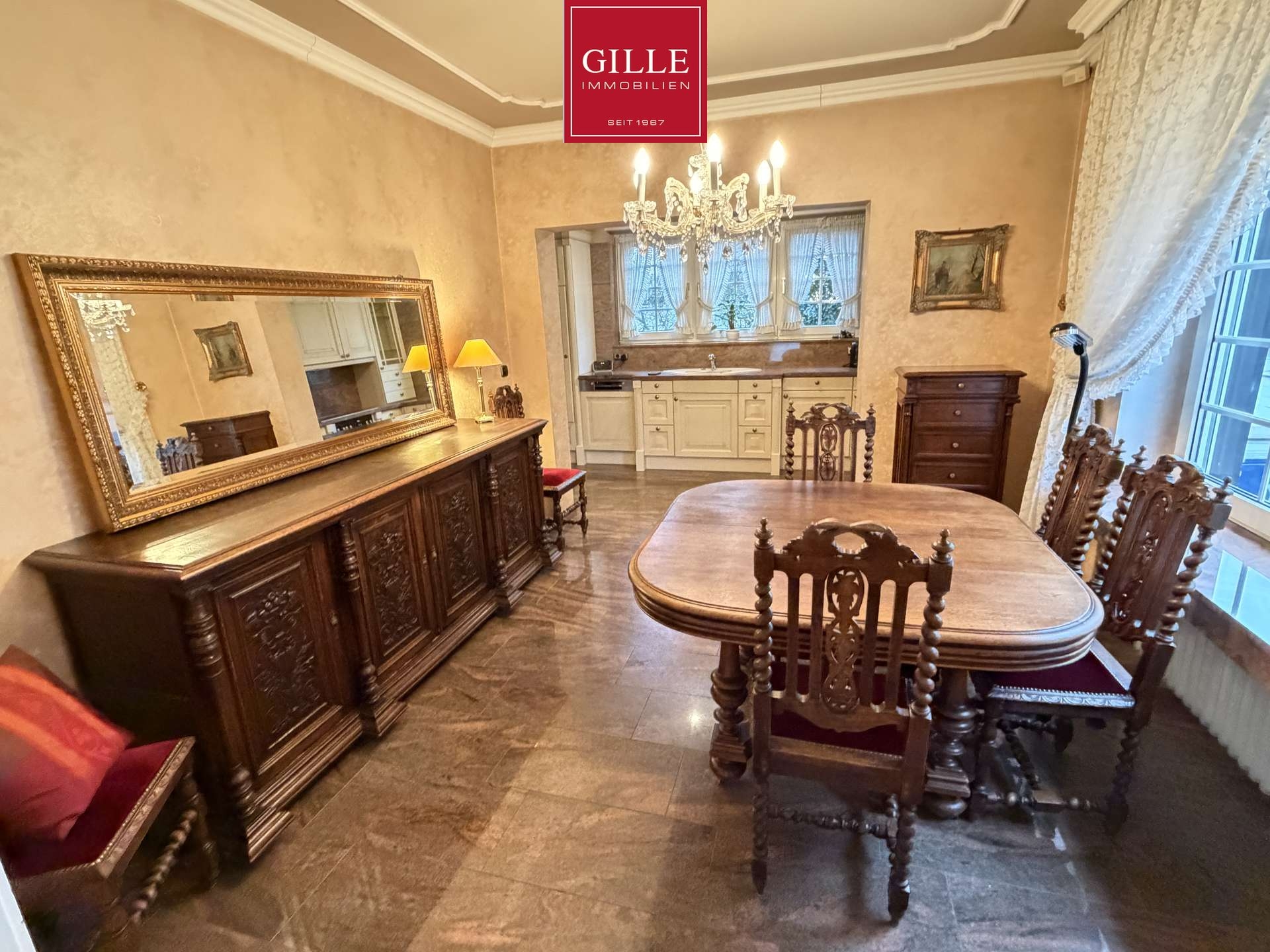 Ansicht 4 von: Große DHH in kinderfreundlicher, ruhiger Wohnlage-6 Zimmer, Einbauküche, toller Garten, Garage, frei