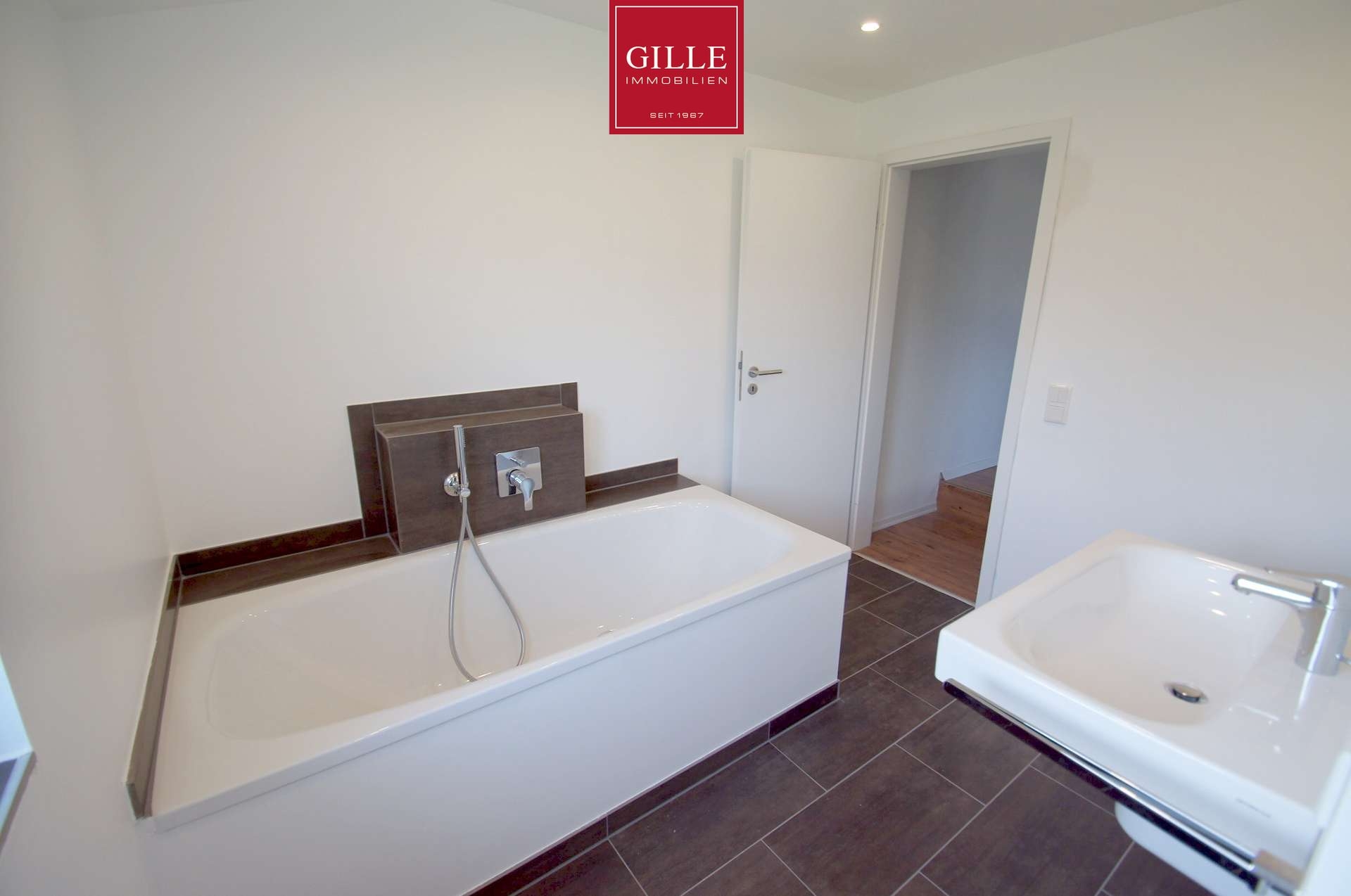 Ansicht 13 von: Selbstnutzer oder Kapitalanleger! Top vermietete Doppelhaushälfte mit 130 m² Wfl. in NE-Reuschenberg