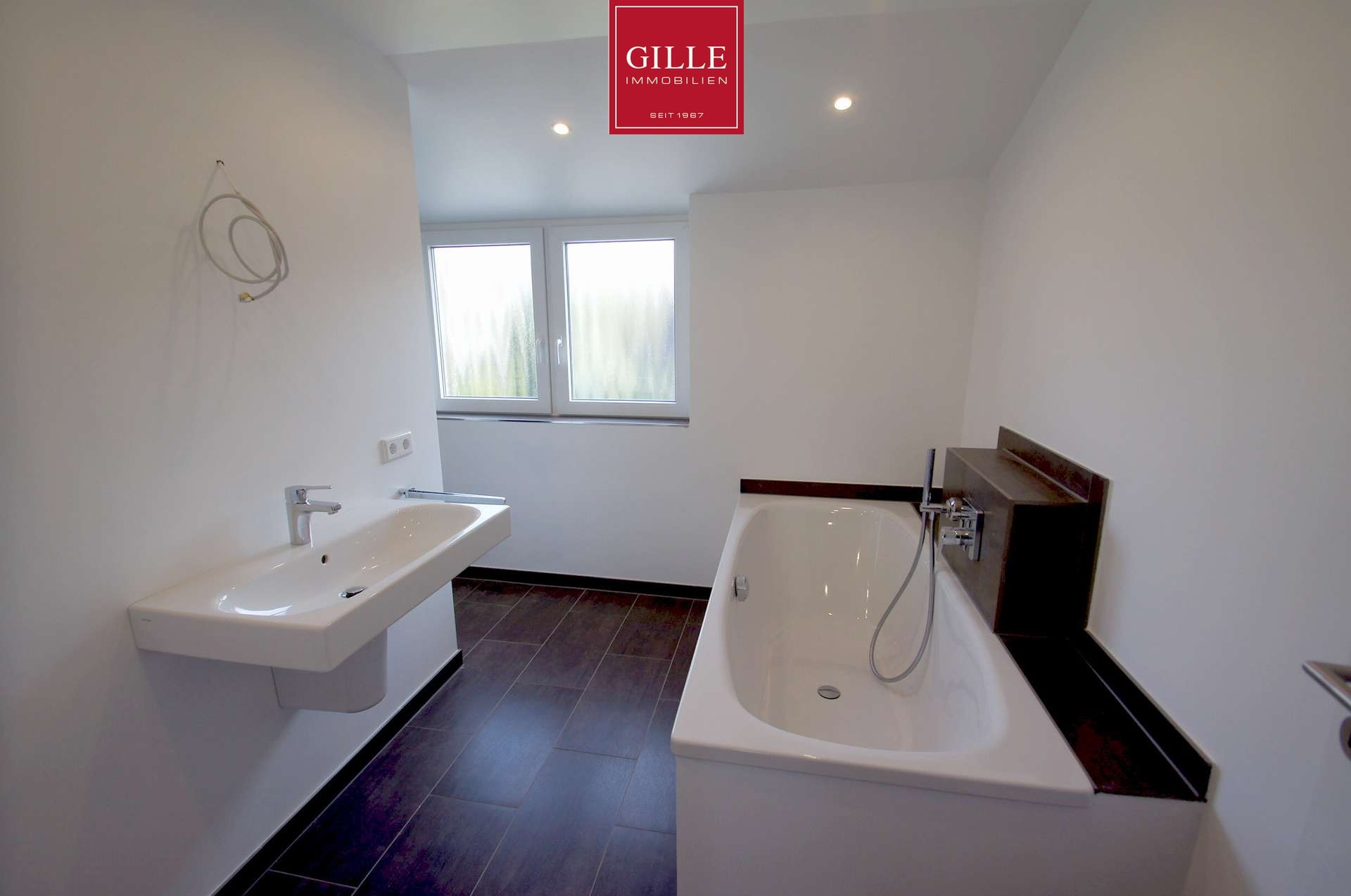 Ansicht 12 von: Selbstnutzer oder Kapitalanleger! Top vermietete Doppelhaushälfte mit 130 m² Wfl. in NE-Reuschenberg