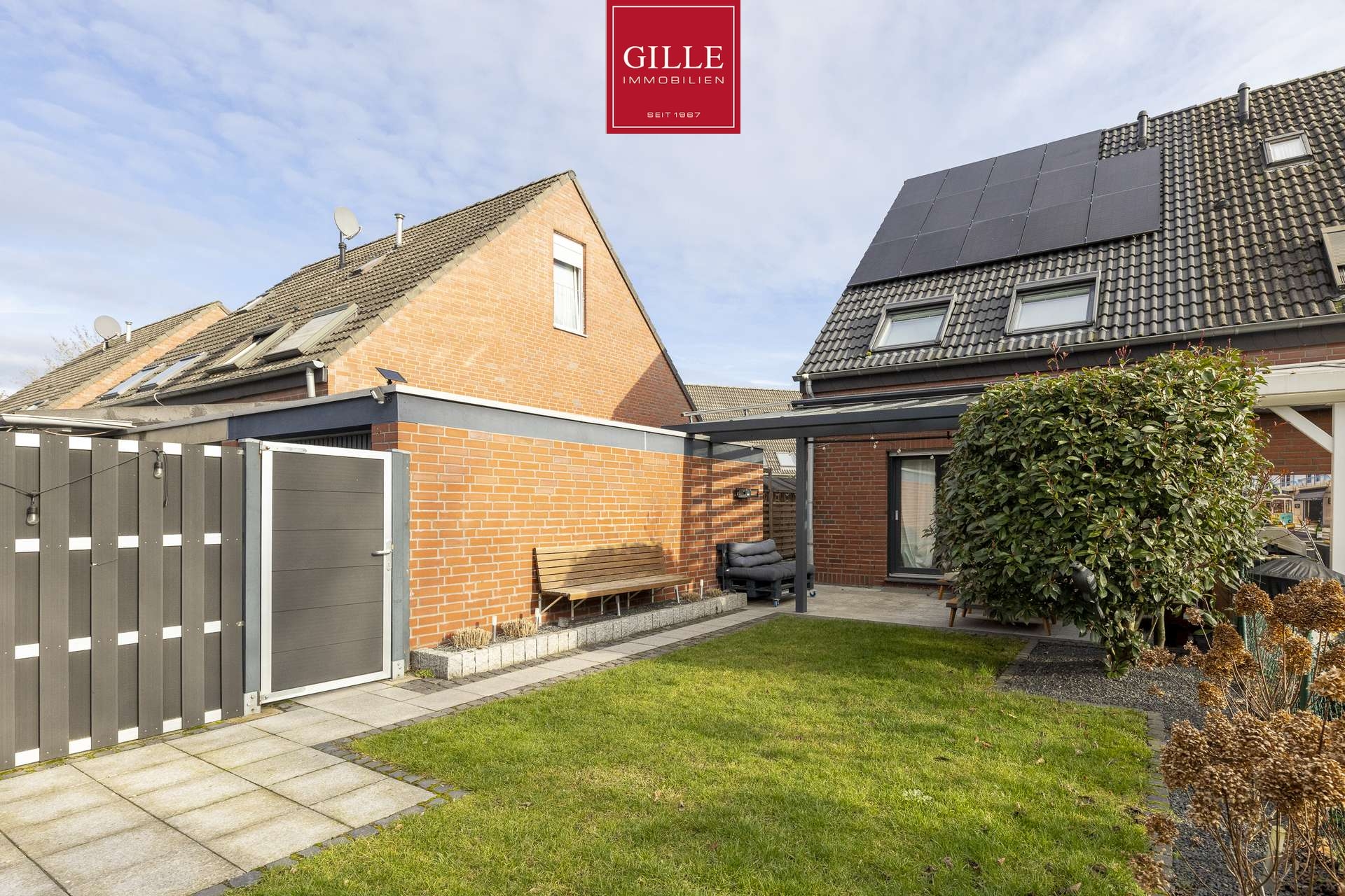 Modernes Reiheneckhaus mit Solar-Power & Wohn-Souterrain - Einziehen und fertig !!!