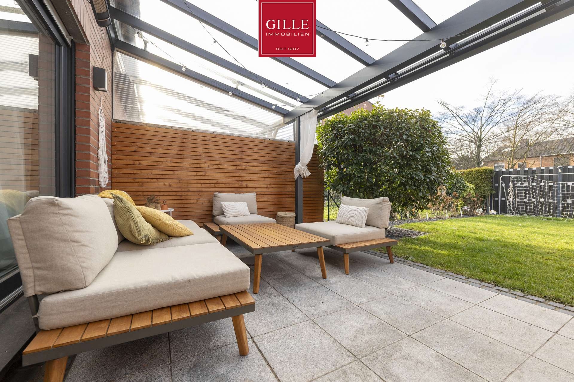 Ansicht 3 von: Modernes Reiheneckhaus mit Solar-Power & Wohn-Souterrain - Einziehen und fertig !!!