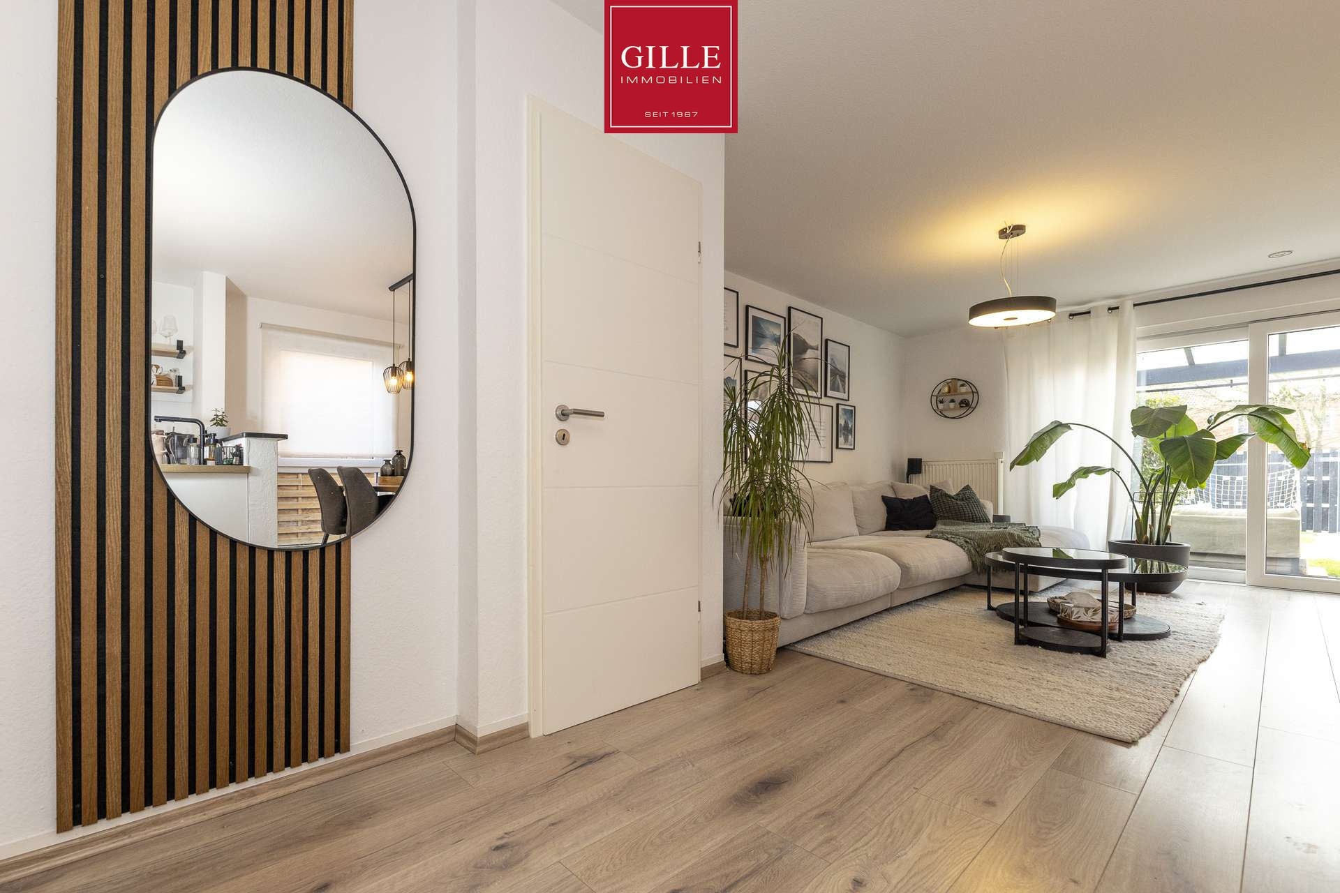 Ansicht 11 von: Modernes Reiheneckhaus mit Solar-Power & Wohn-Souterrain - Einziehen und fertig !!!