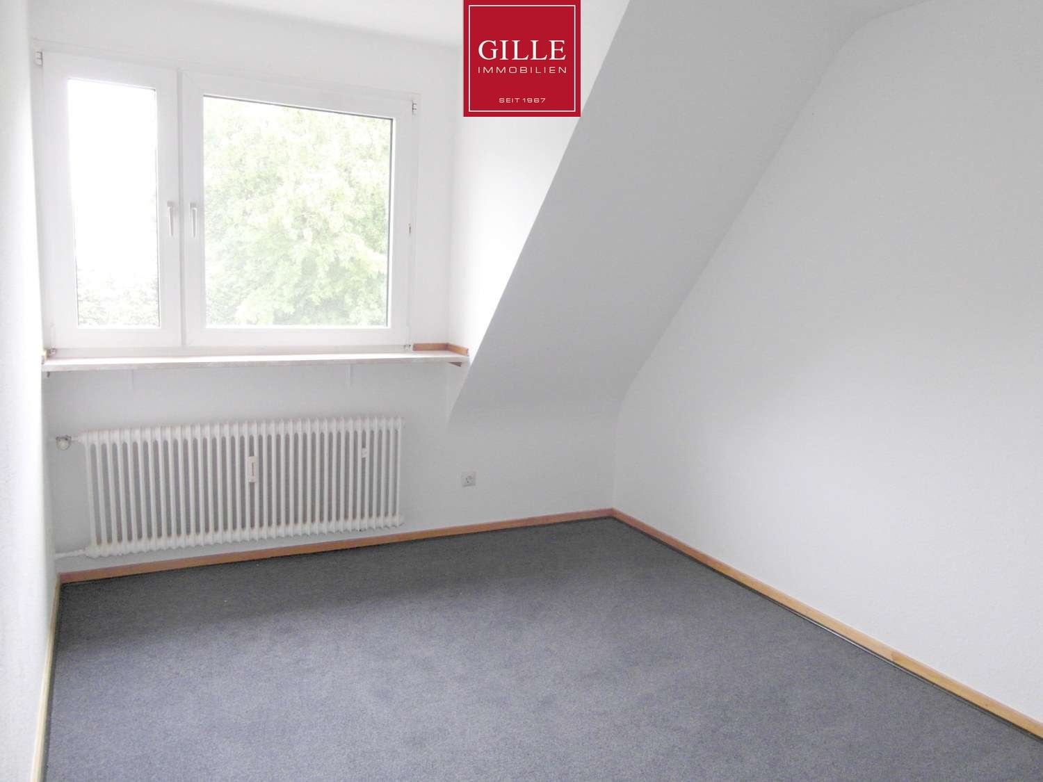 Ansicht 11 von: Neuss-Reuschenberg: Helle u. großzügige 3-Zim.-Whg mit Tageslichtbad, EBK u. Terrasse