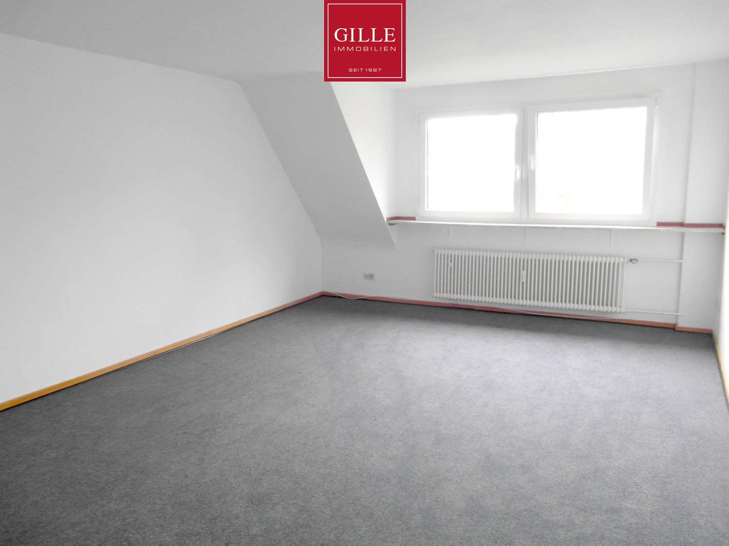 Ansicht 7 von: Neuss-Reuschenberg: Helle u. großzügige 3-Zim.-Whg mit Tageslichtbad, EBK u. Terrasse