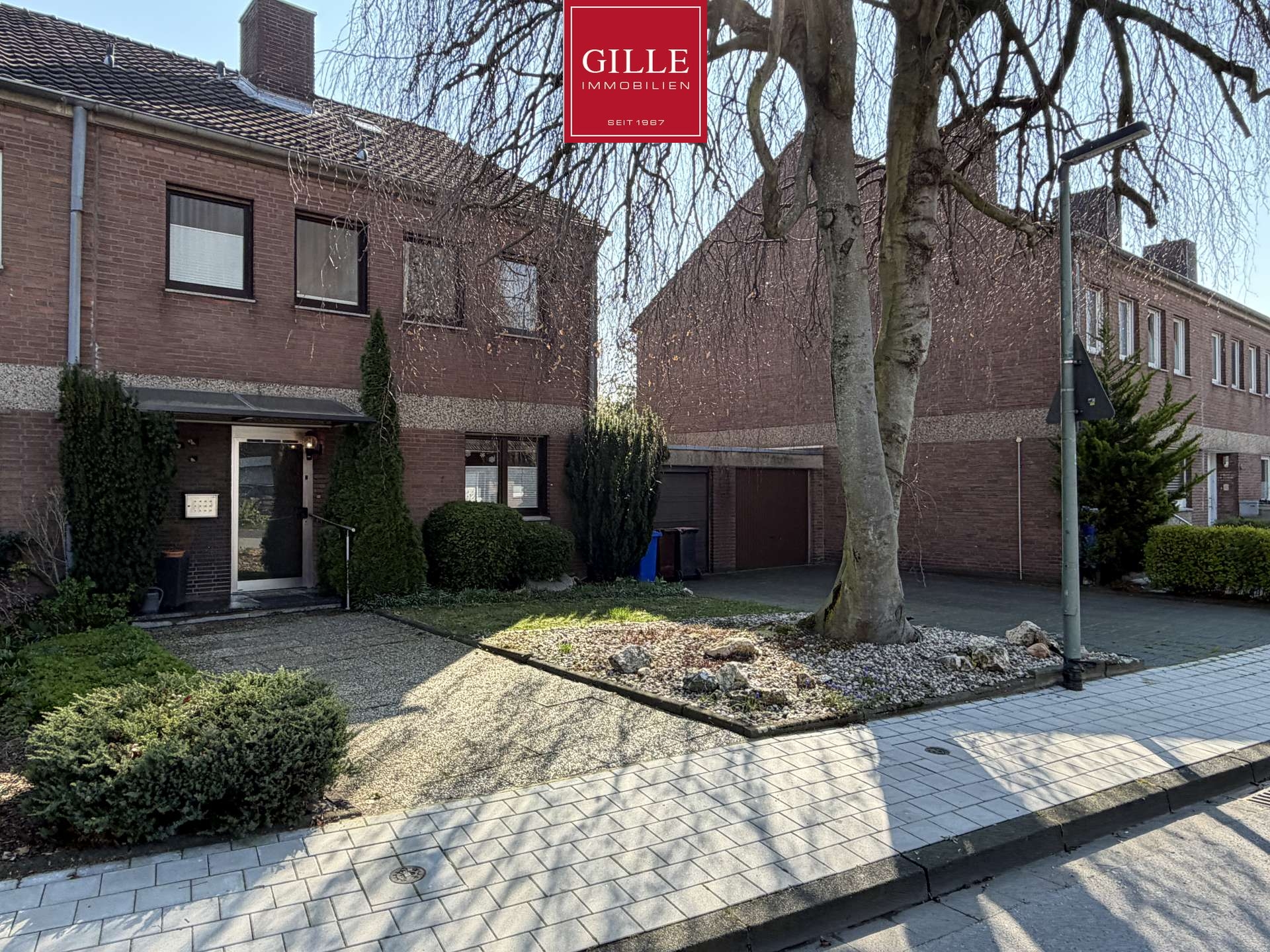 Ansicht 6 von: Neuss-Dreikönigenviertel: Attraktives und gepflegtes  1-Familien-Eckhaus mit Garten und Garage