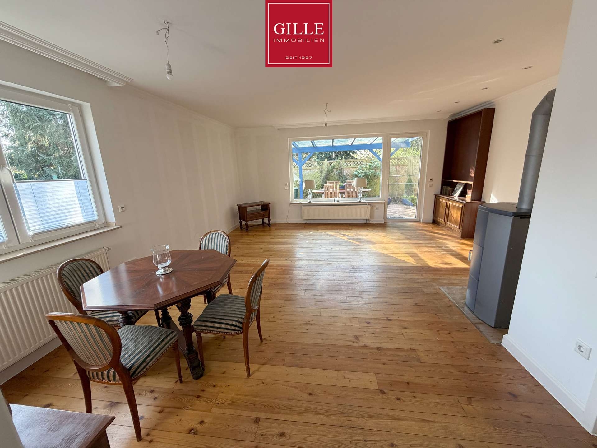 Ansicht 9 von: Neuss-Hoisten: Einmalige Gelegenheit, freistehendes 1-Familienhaus aus 2006 mit Gewerbehalle