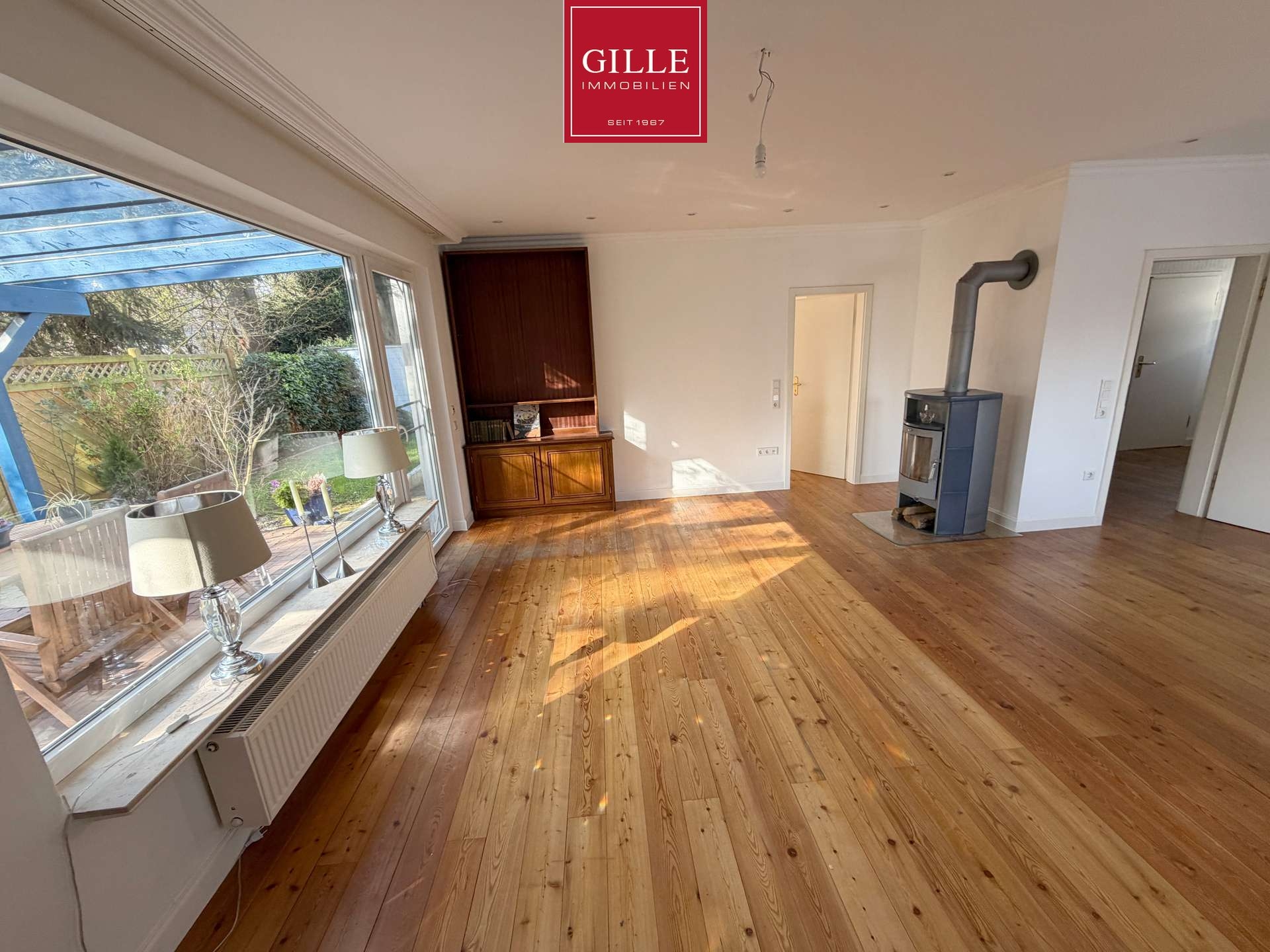 Ansicht 12 von: Neuss-Hoisten: Einmalige Gelegenheit, freistehendes 1-Familienhaus aus 2006 mit Gewerbehalle