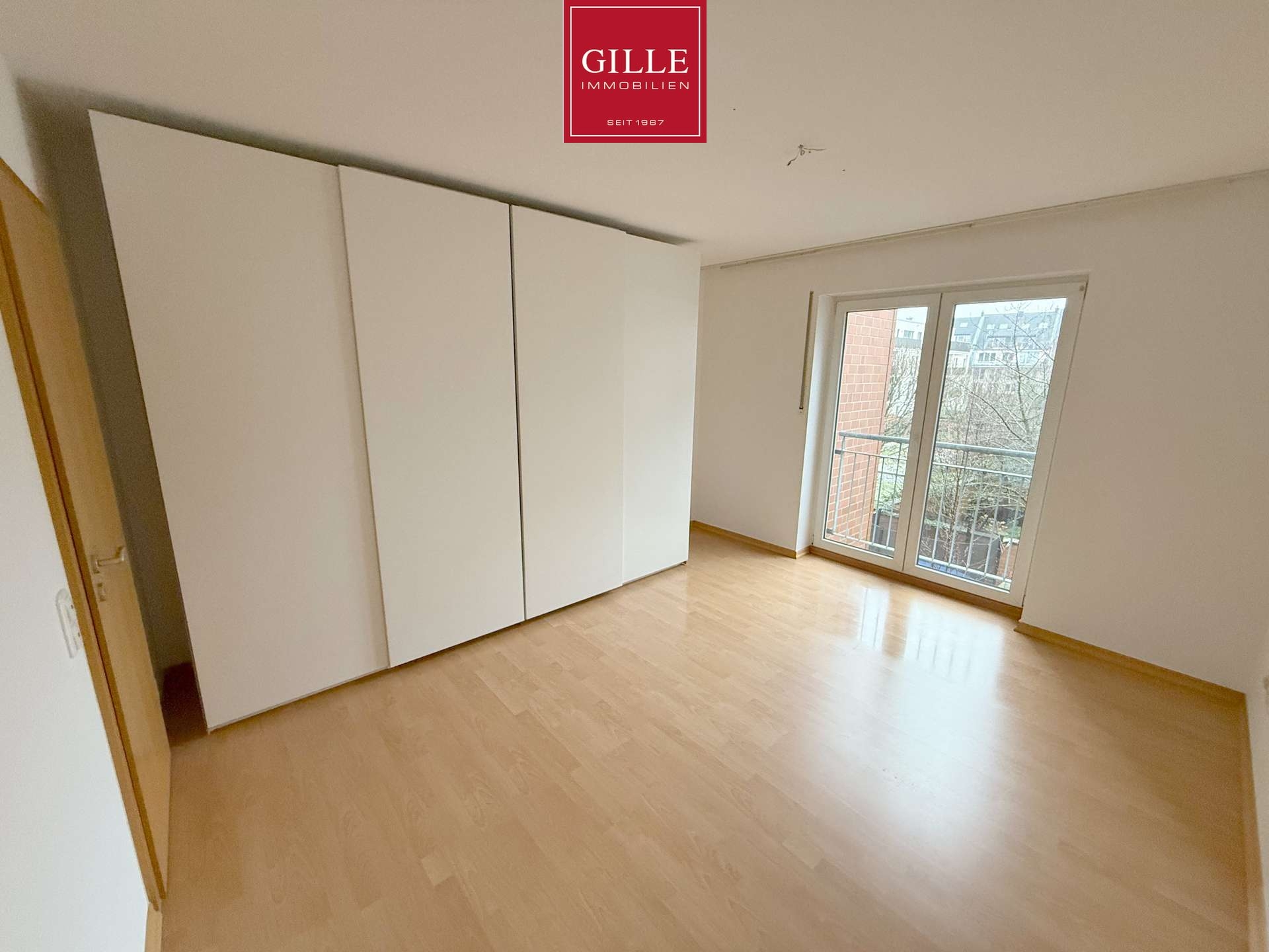 Ansicht 18 von: Reserviert! Barrierefreie 3-Zimmerwohnung mit 2 Bädern, EBK, Loggia, Aufzug und 2 TG-Stellplätzen