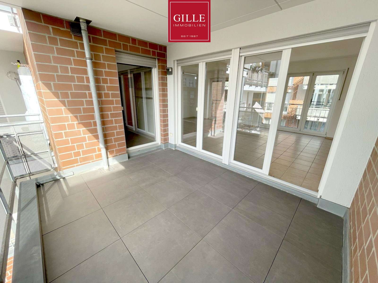 Ansicht 17 von: Reserviert! Barrierefreie 3-Zimmerwohnung mit 2 Bädern, EBK, Loggia, Aufzug und 2 TG-Stellplätzen