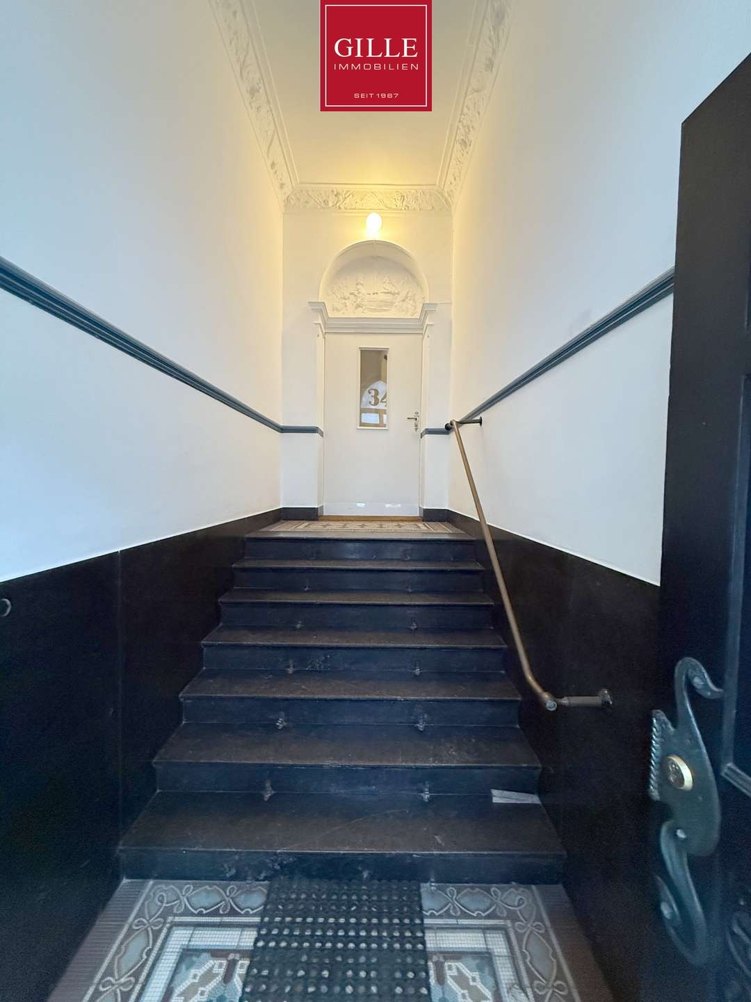 Ansicht 19 von: Charmante 2,5-Zimmer-Altbauwohnung mit Balkon, EBK und Tageslichtbad in der Neusser-Innenstadt