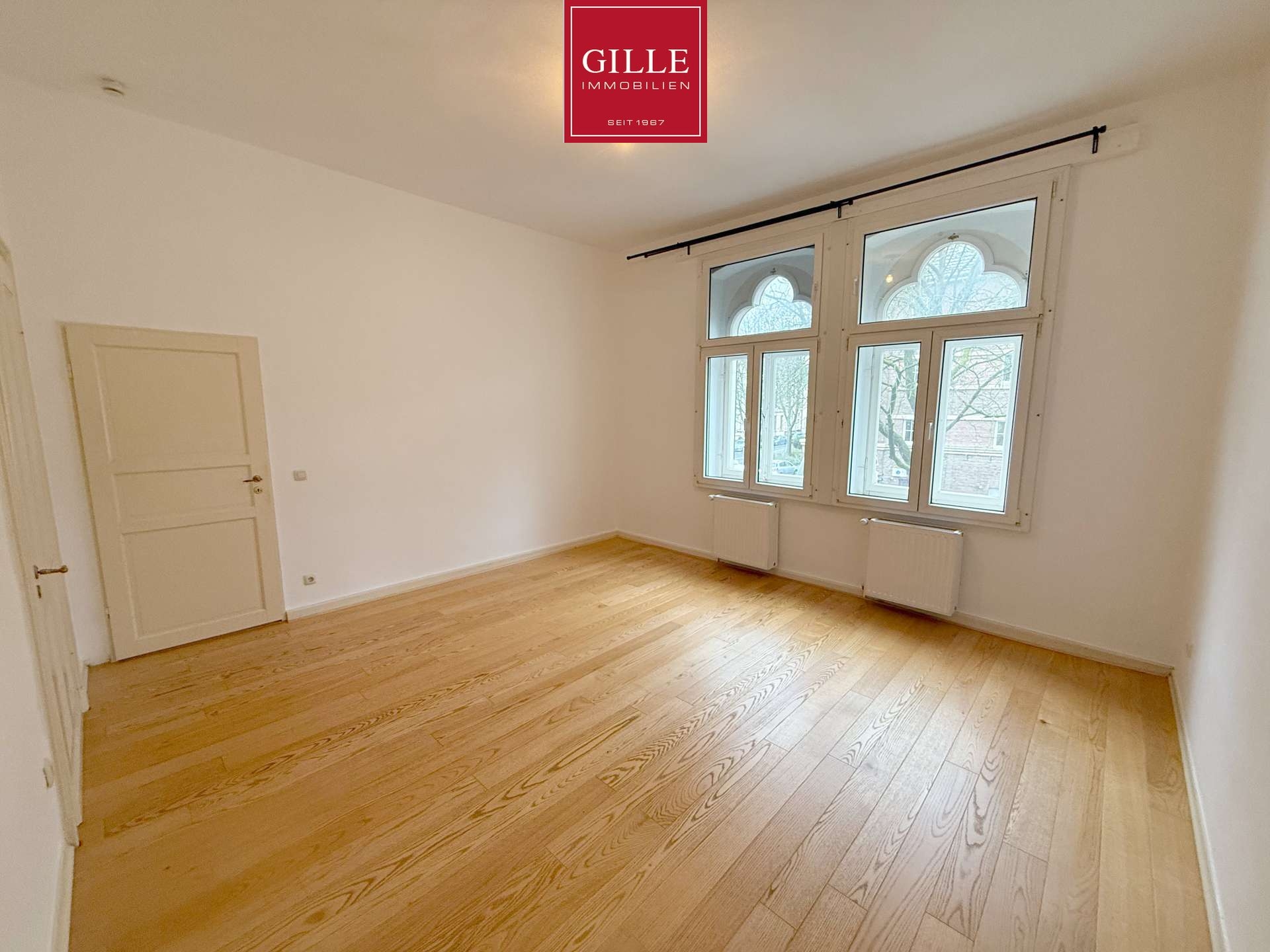 Ansicht 16 von: Charmante 2,5-Zimmer-Altbauwohnung mit Balkon, EBK und Tageslichtbad in der Neusser-Innenstadt