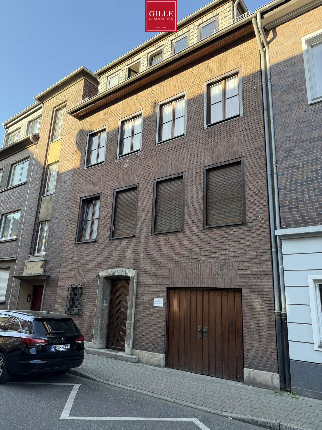 Ansicht 3 von: Neuss-Innenstadt: Großzügiges Stadthaus als Einfamilienhaus mit Einliegerwohnung und Garage