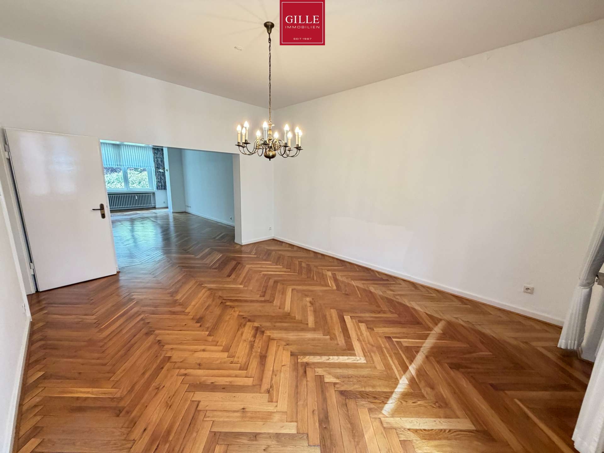 Ansicht 6 von: Neuss-Innenstadt: Großzügiges Stadthaus als Einfamilienhaus mit Einliegerwohnung und Garage