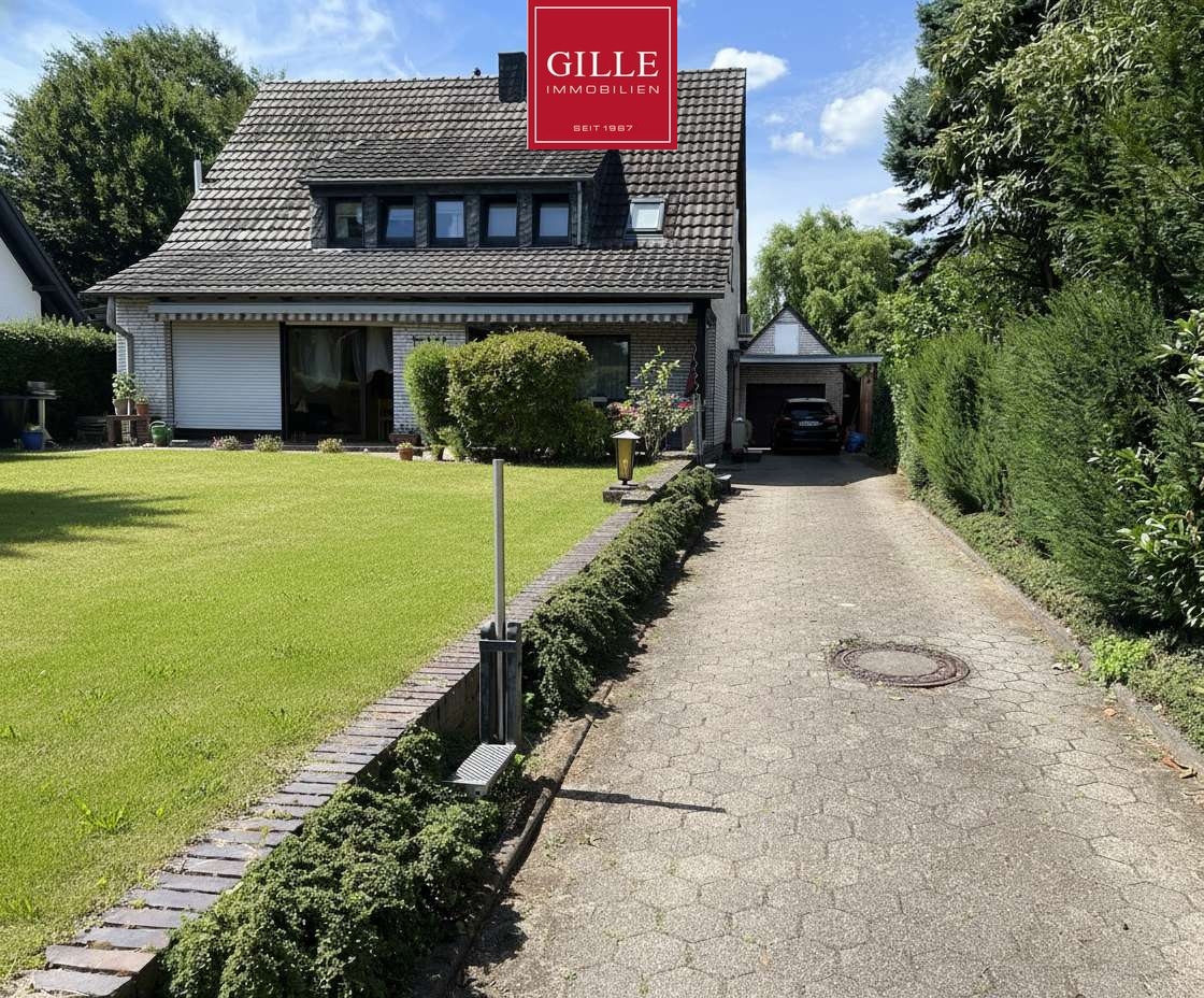 DAS GIBT ES SELTEN! Nixhütter-Weg: Zweifamilienhaus, Stellplätze, schöner Garten, Traum Grundstück