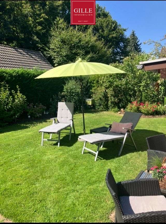 Ansicht 2 von: DAS GIBT ES SELTEN! Nixhütter-Weg: Zweifamilienhaus, Stellplätze, schöner Garten, Traum Grundstück