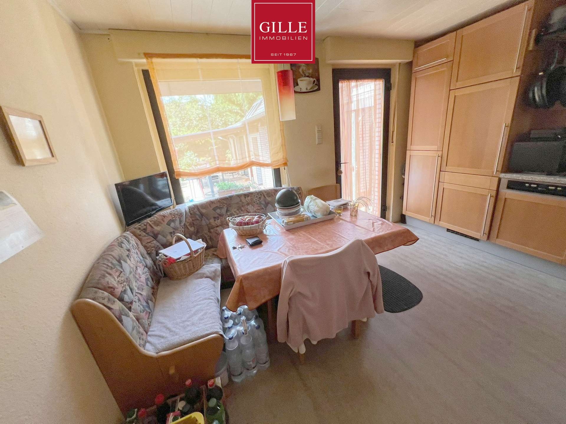 Ansicht 5 von: DAS GIBT ES SELTEN! Nixhütter-Weg: Zweifamilienhaus, Stellplätze, schöner Garten, Traum Grundstück