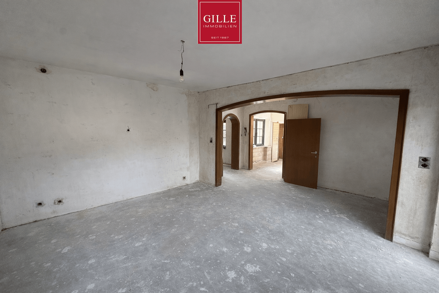 Ansicht 4 von: Bungalow mit Innenhof,  Wärmepumpe und jeder Menge Potenzial - verwirklichen Sie Ihren Wohntraum