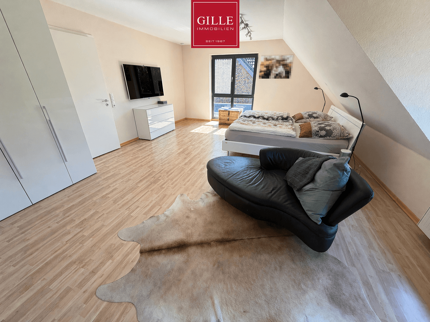 Ansicht 15 von: Sehr großes 1-Familienhaus mit schönem Garten, Garage u. sehr guter energetischer Qualität