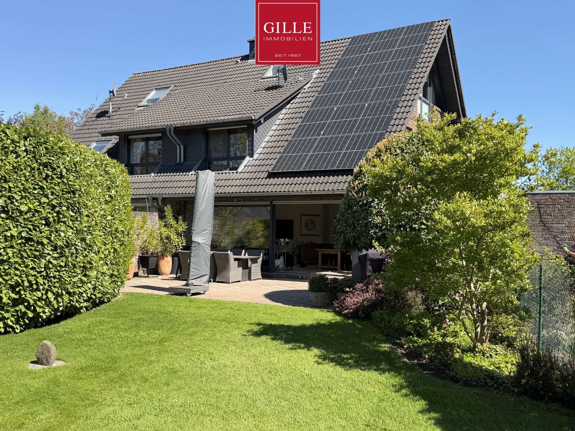 Sehr großes 1-Familienhaus mit schönem Garten, Garage u. sehr guter energetischer Qualität