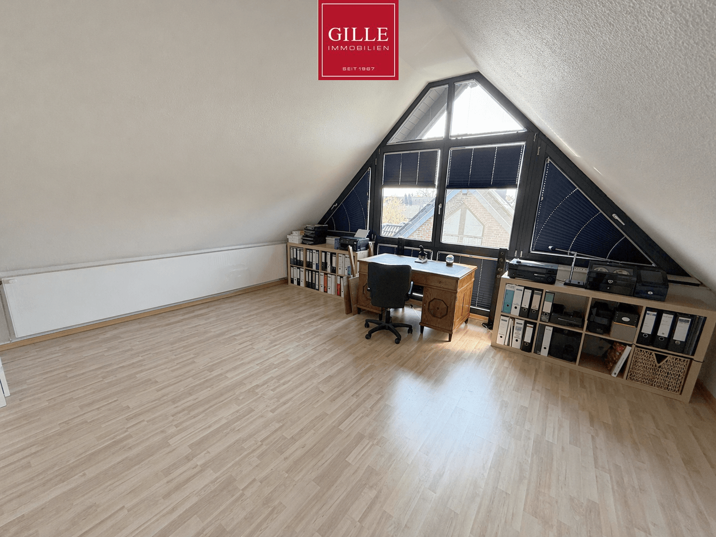 Ansicht 20 von: Sehr großes 1-Familienhaus mit schönem Garten, Garage u. sehr guter energetischer Qualität