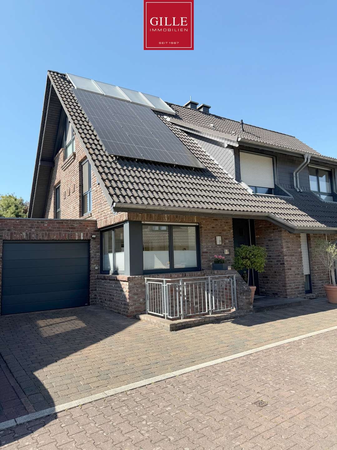 Ansicht 2 von: Sehr großes 1-Familienhaus mit schönem Garten, Garage u. sehr guter energetischer Qualität
