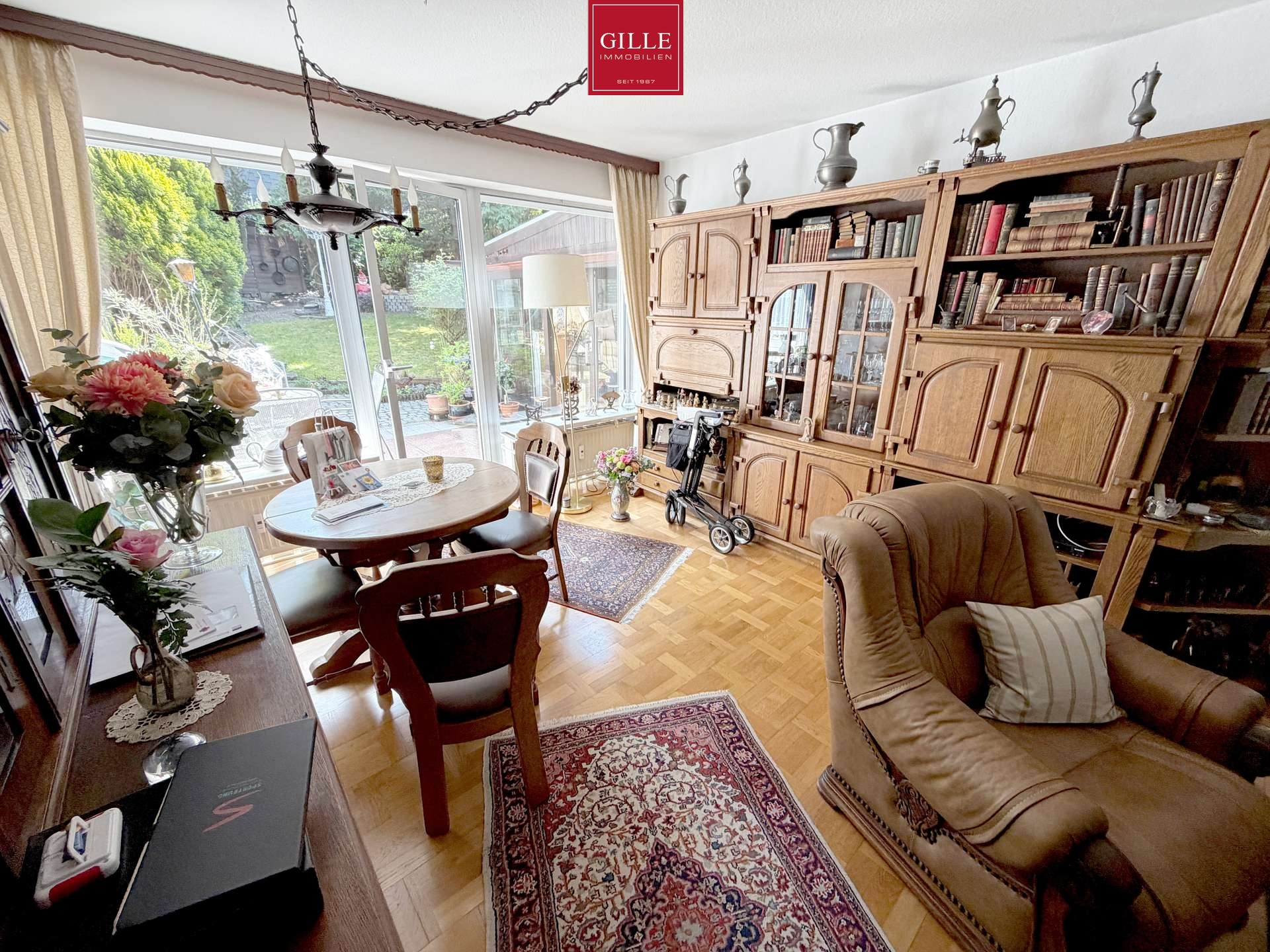 Ansicht 11 von: Ihr grünes Zuhause im Lukasviertel–Gepflegte 2-Zim. Whg mit Wintergarten, schönem Garten u. Duschbad