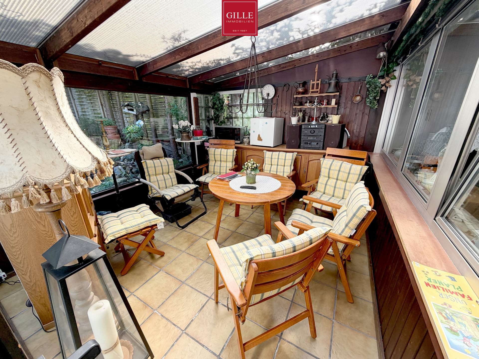 Ansicht 20 von: Ihr grünes Zuhause im Lukasviertel–Gepflegte 2-Zim. Whg mit Wintergarten, schönem Garten u. Duschbad