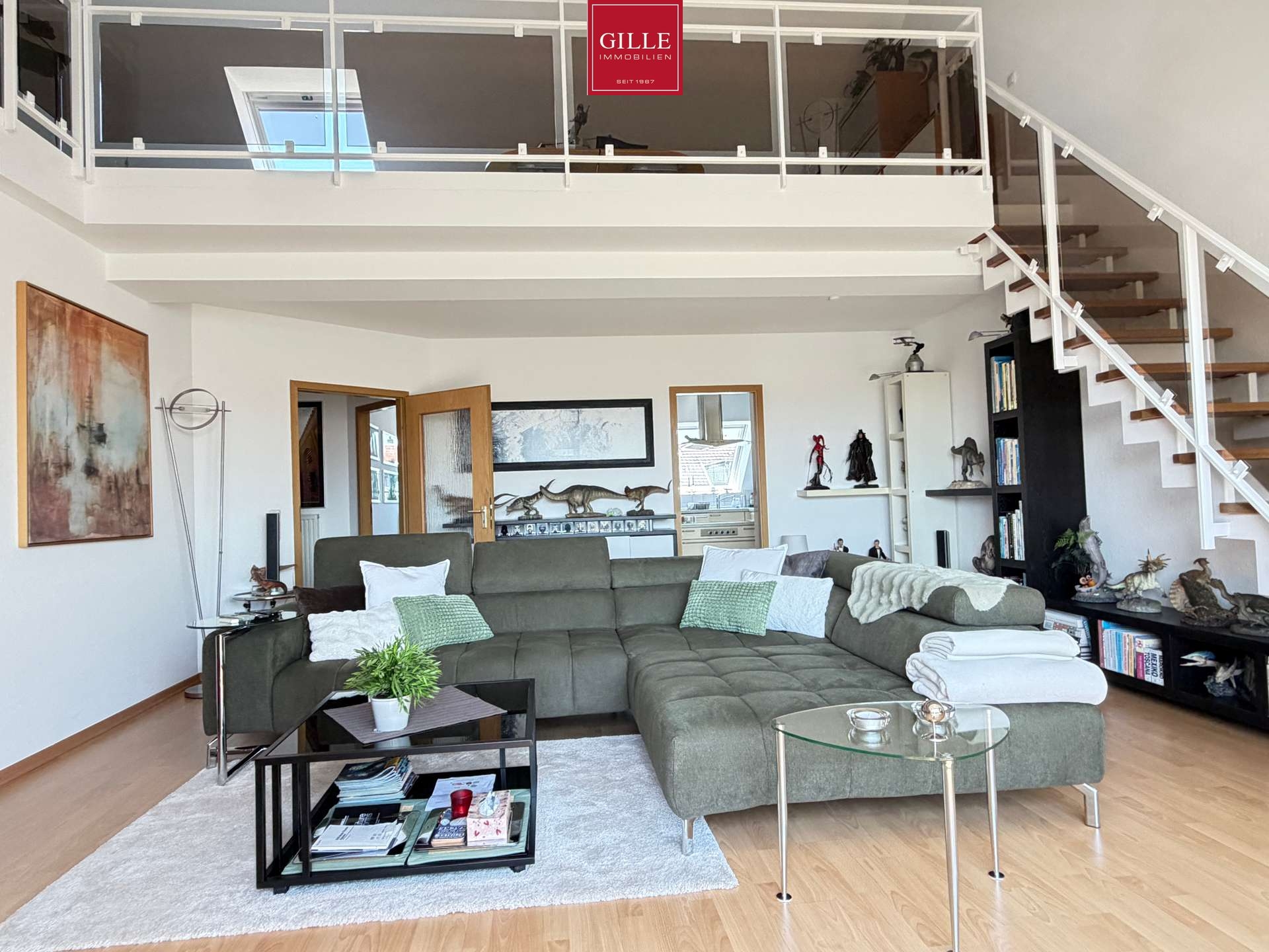 Ansicht 19 von: Über den Dächern von Düsseldorf: Große Galerie-Maisonette-Wohnung mit Aufzug u. Dachterrasse, frei !