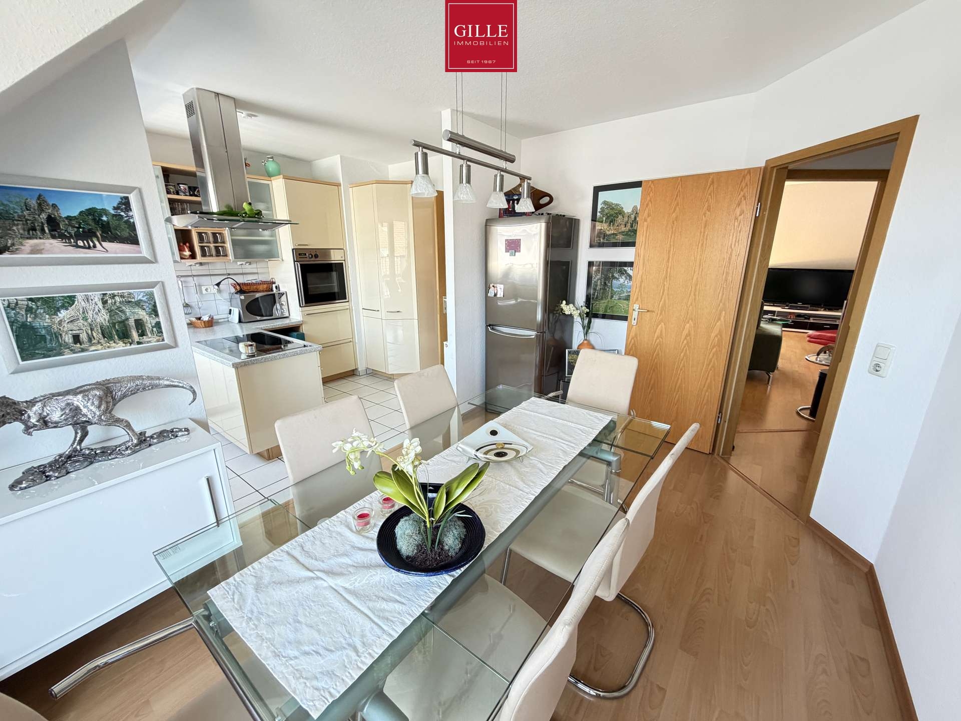 Ansicht 11 von: Über den Dächern von Düsseldorf: Große Galerie-Maisonette-Wohnung mit Aufzug u. Dachterrasse, frei !