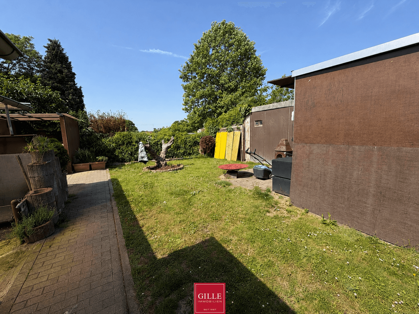 Ansicht 2 von: Umfangreich modernisiertes Einfamilienhaus mit Garage, Werkstatt und jede Menge Potenzial