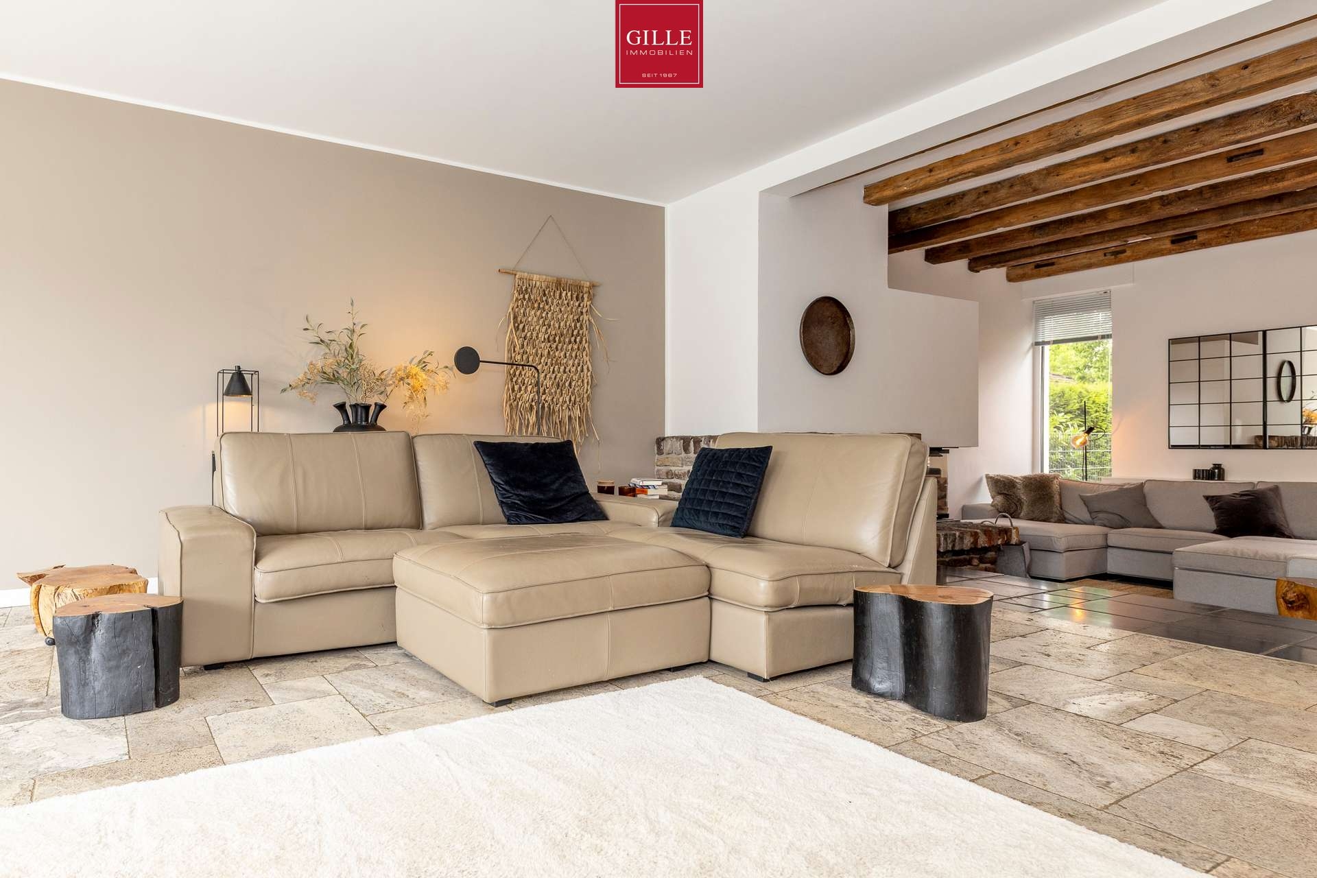 Ansicht 8 von: Das perfekte Zuhause: Großzügige DHH mit sehr großer Garage, Kamin, Einbauküche, Sauna und Garten