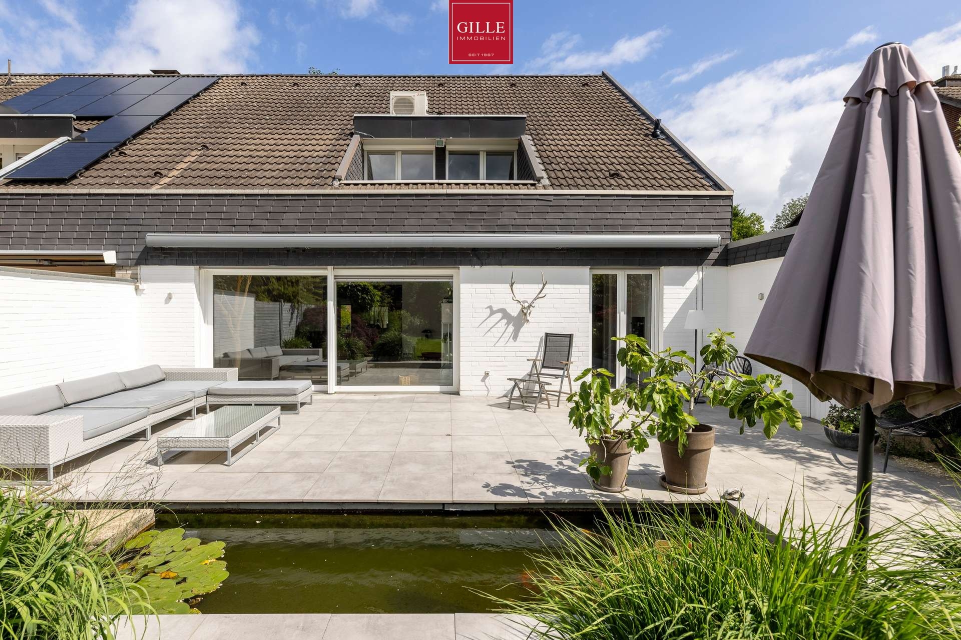 Ansicht 14 von: Das perfekte Zuhause: Großzügige DHH mit sehr großer Garage, Kamin, Einbauküche, Sauna und Garten
