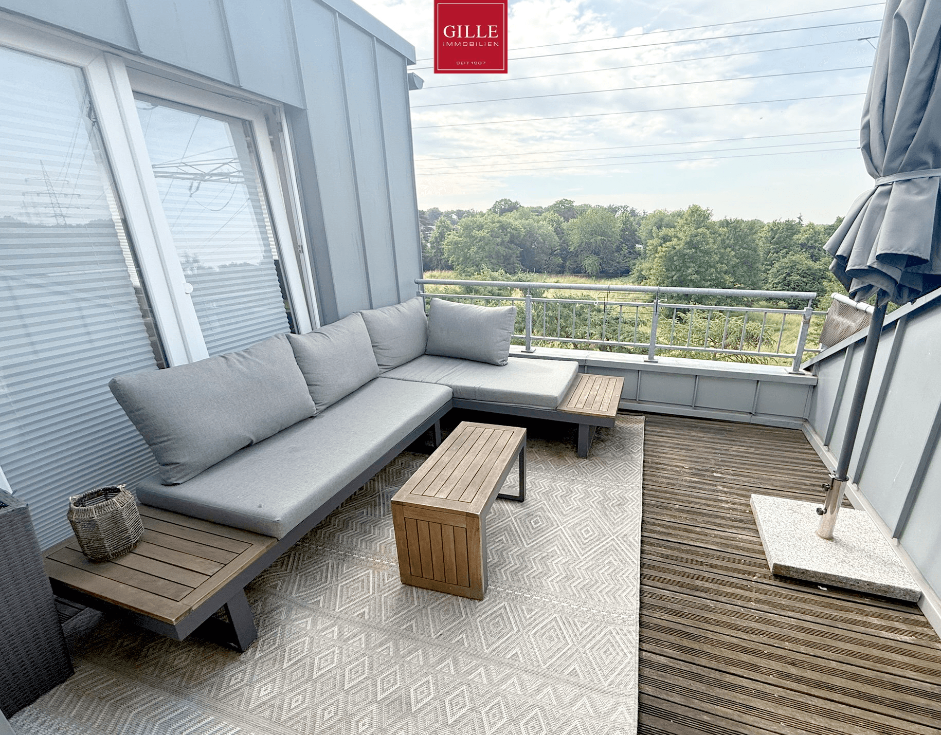 Ansicht 3 von: Düsseldorf-Wersten: Gemütliche 2-Zimmer-Dachgeschosswohnung mit Dachterrasse und modernem Duschbad