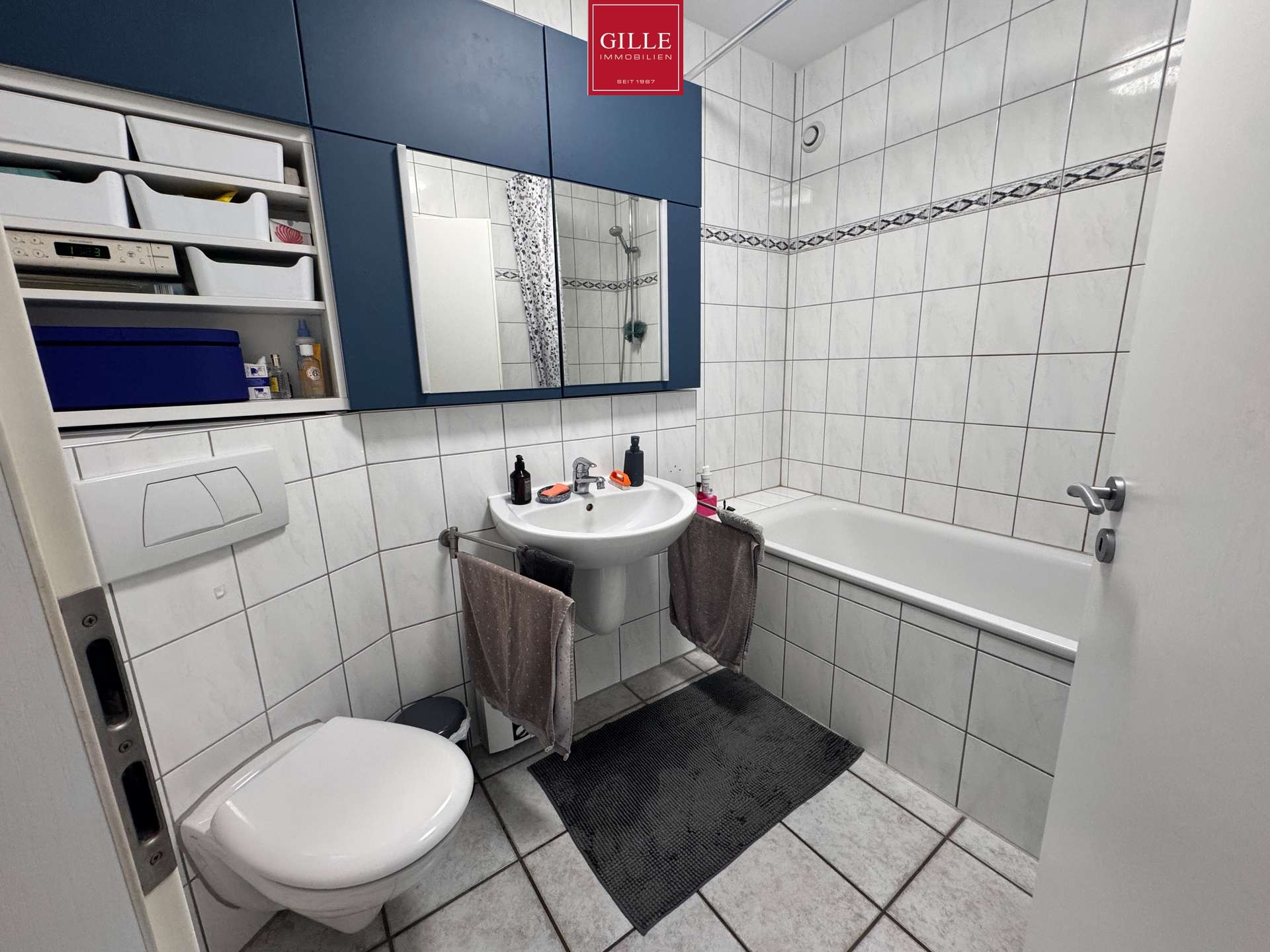Ansicht 7 von: Sofort Verfügbar - Helle Maisonette-Wohnung mit Galerie, Balkon und zwei Stellplätzen