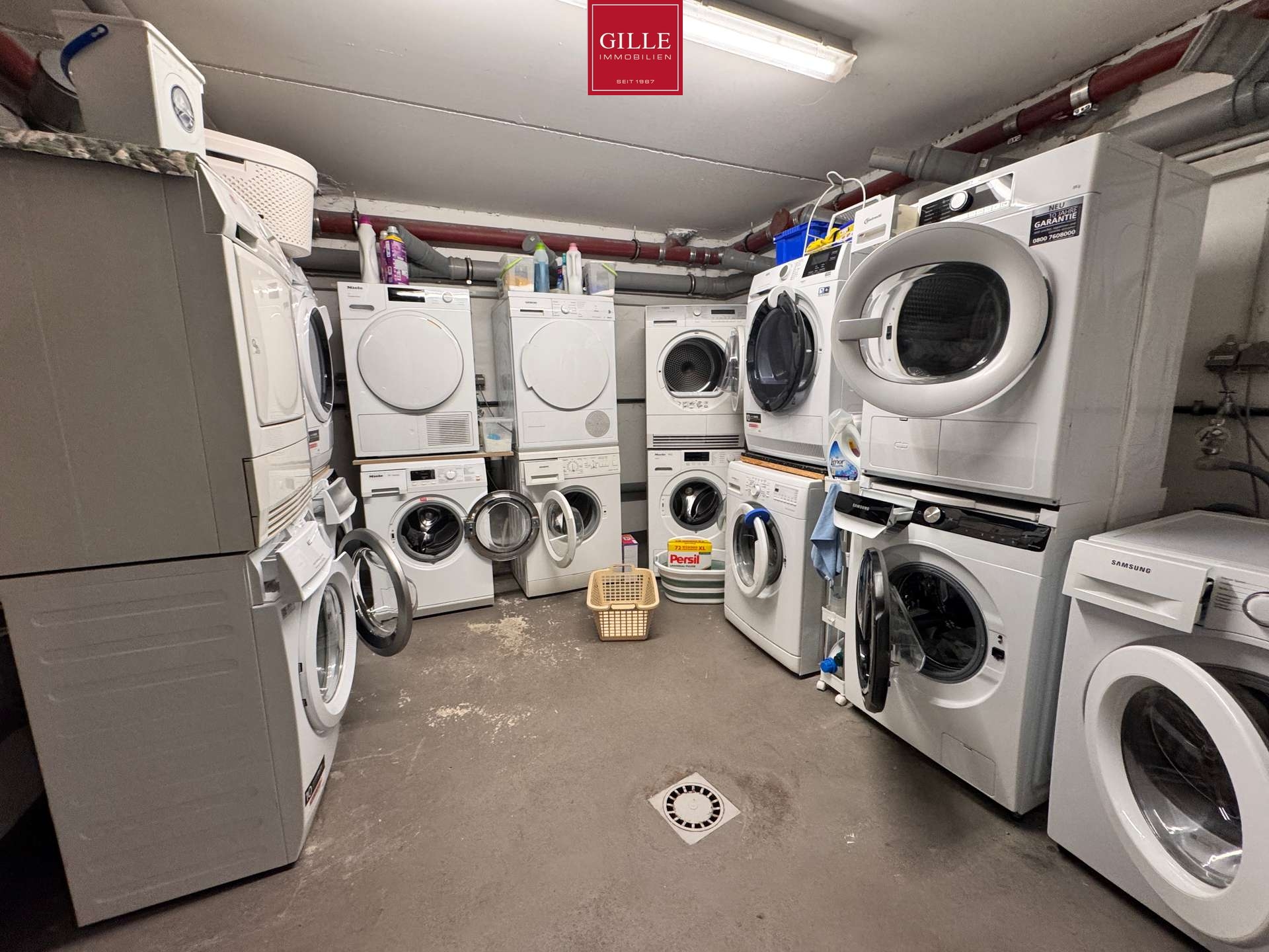 Ansicht 17 von: Sofort Verfügbar - Helle Maisonette-Wohnung mit Galerie, Balkon und zwei Stellplätzen