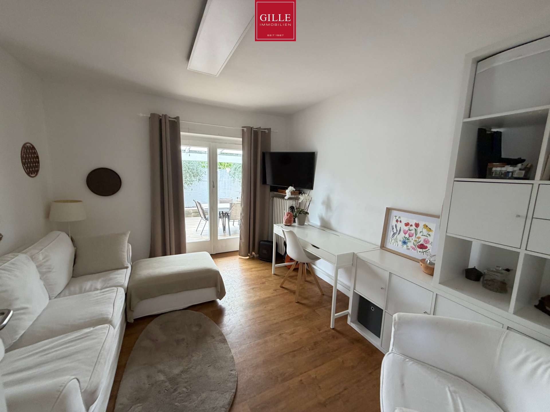 Ansicht 13 von: Viel Platz für neue Ideen – freistehendes Ein- oder Zweifamilienhaus mit Doppelgarage und Carport