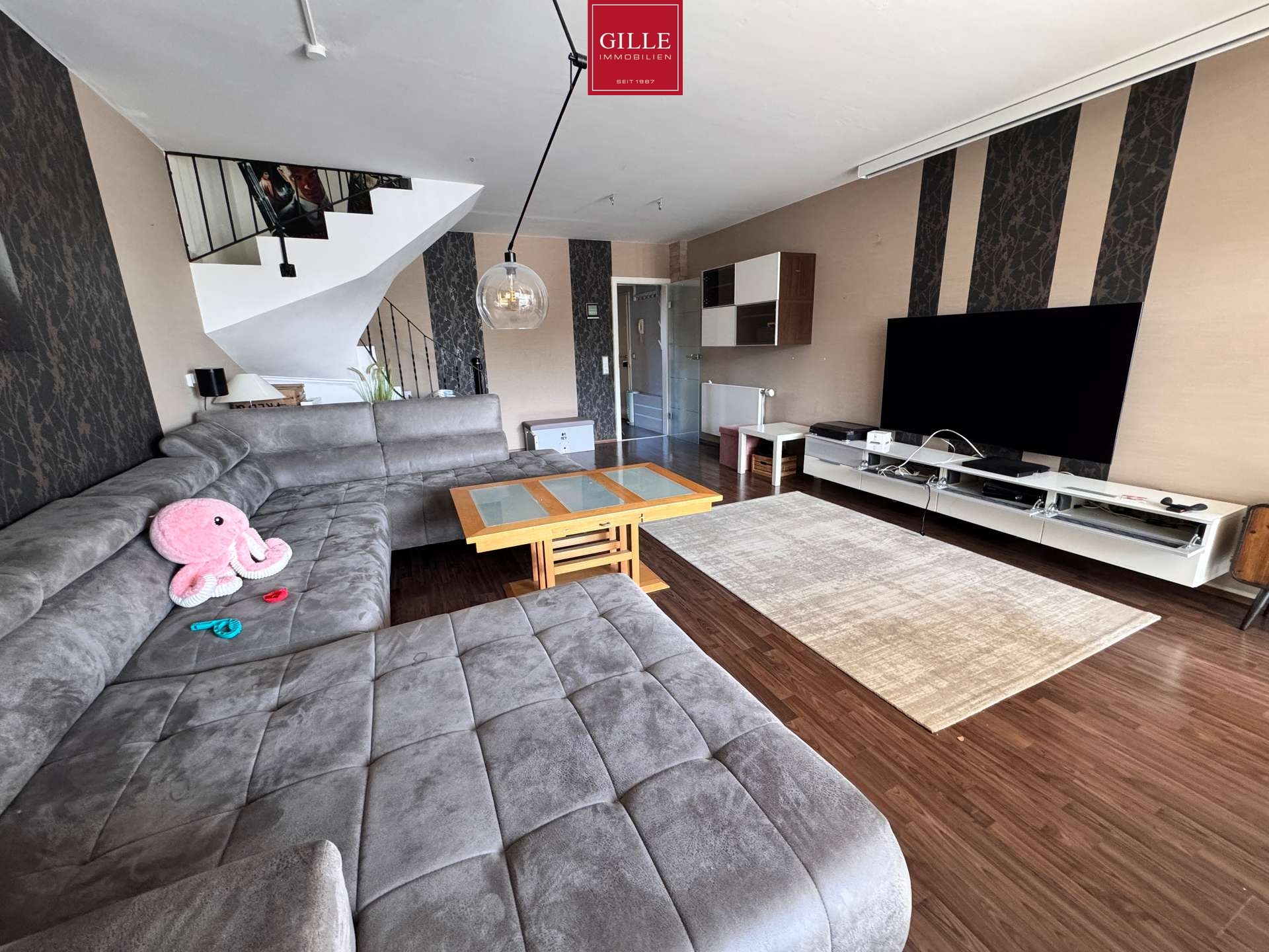 Gepflegte Maisonettewohnung mit Balkon, Markise, Garage und sofortiger Verfügbarkeit